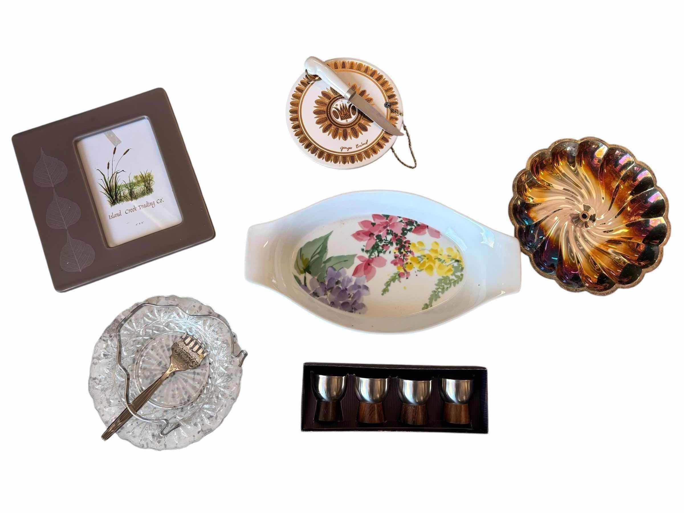 Photo 1 of (6)PCS DECORATIVE CERAMIC PLATES & TRAYS