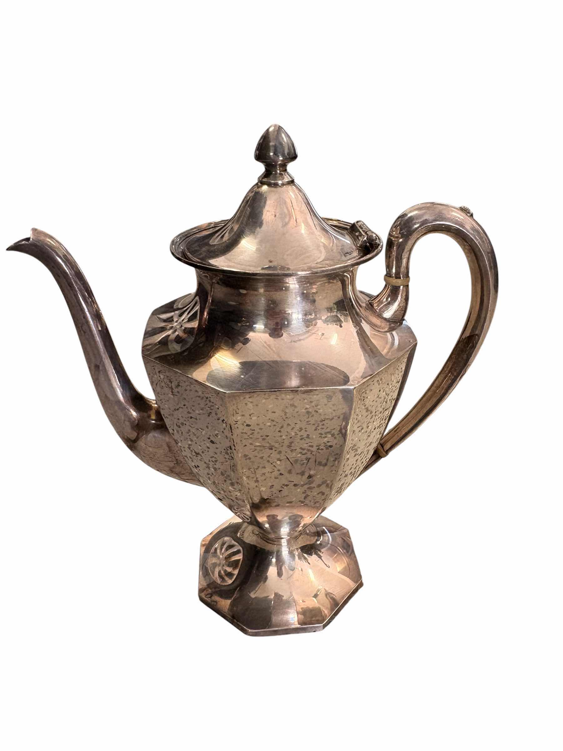 Photo 1 of (3)PCS ANTIQUE STYLE SERVICE SET H7”