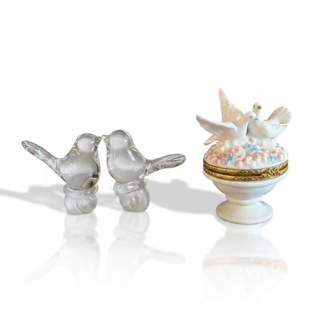 Photo 1 of (2)PCS VINTAGE TERIS HALLMARK GLASS & PORCELAIN DOVES