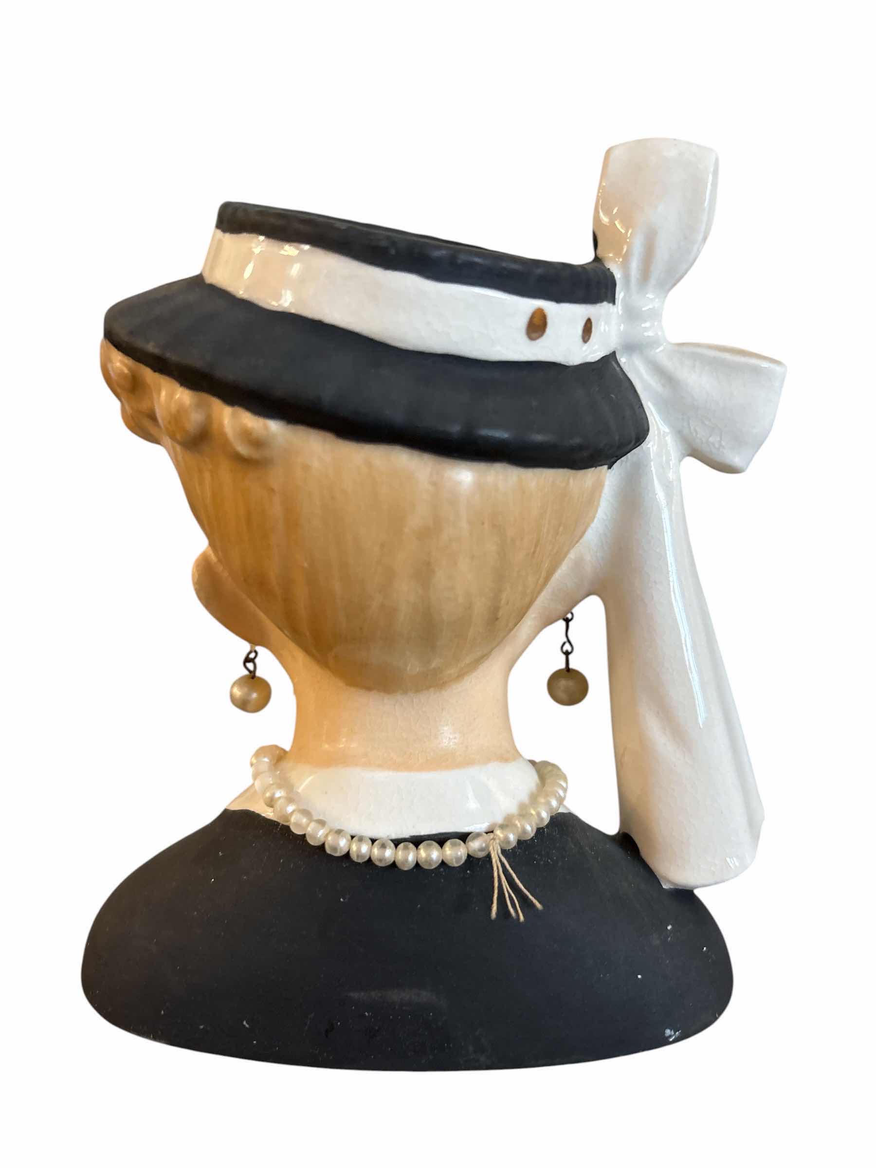Photo 1 of VINTAGE NAPCO RARE LADY LUCY HEAD VASE C2633C H5”