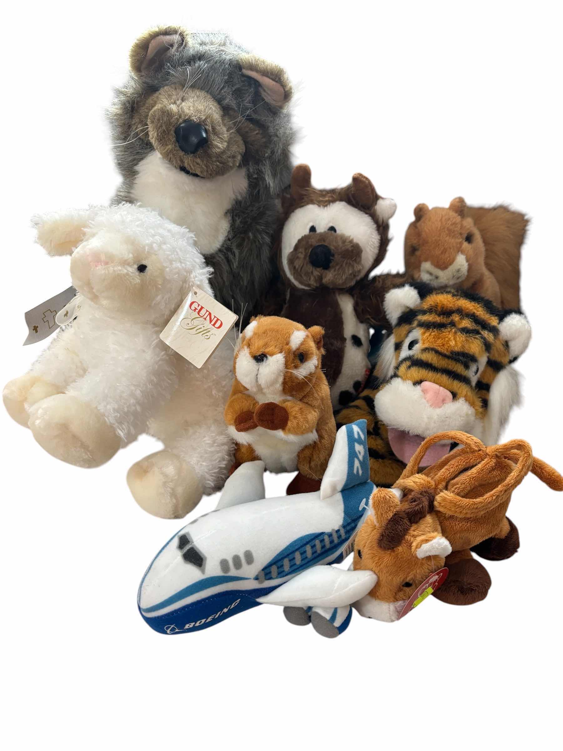 Photo 1 of STUFFED ANIMALS WITH TWO PUPPETS