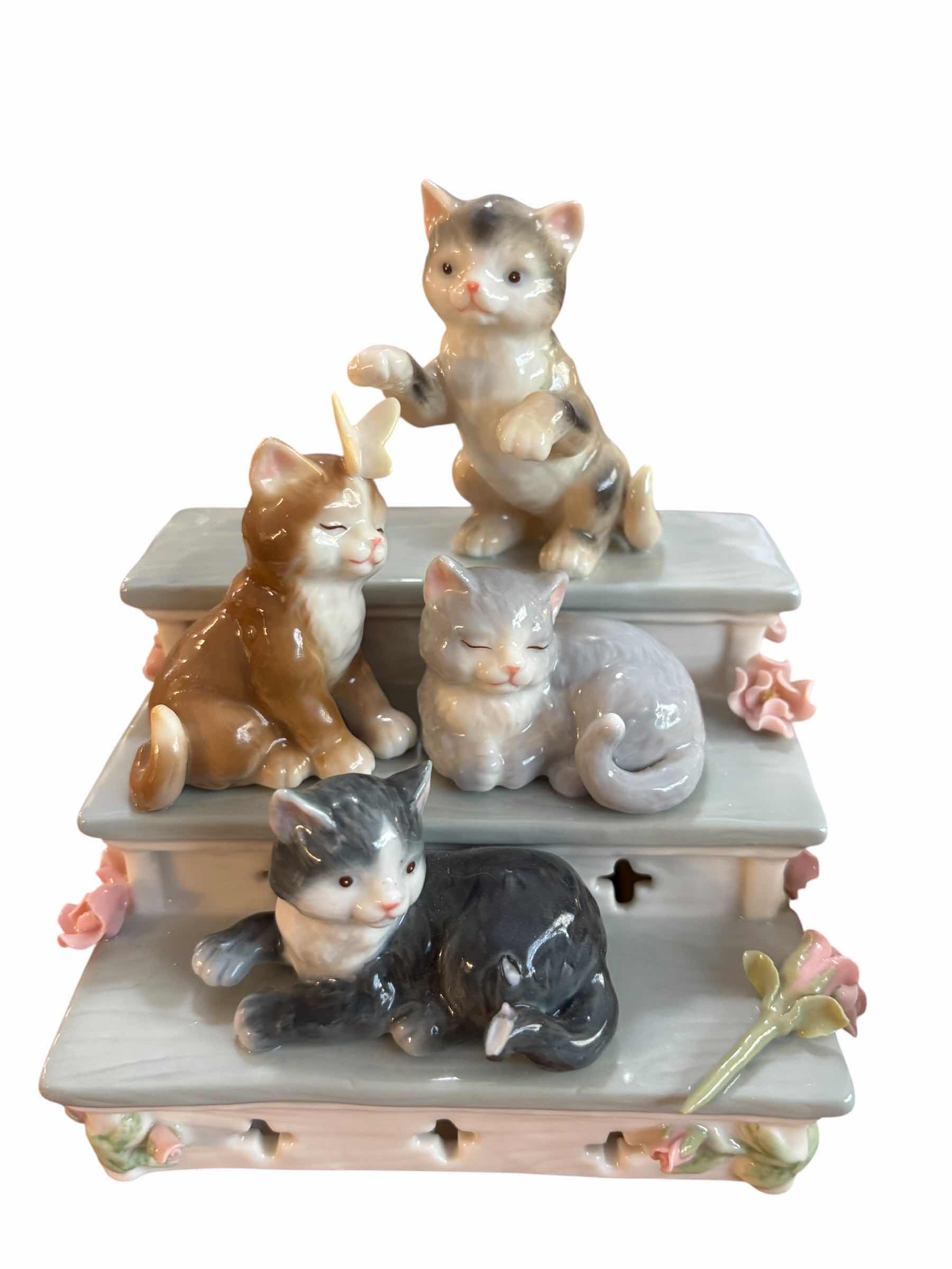 Photo 1 of CAT THEMED MUSICAL BOXES (3)