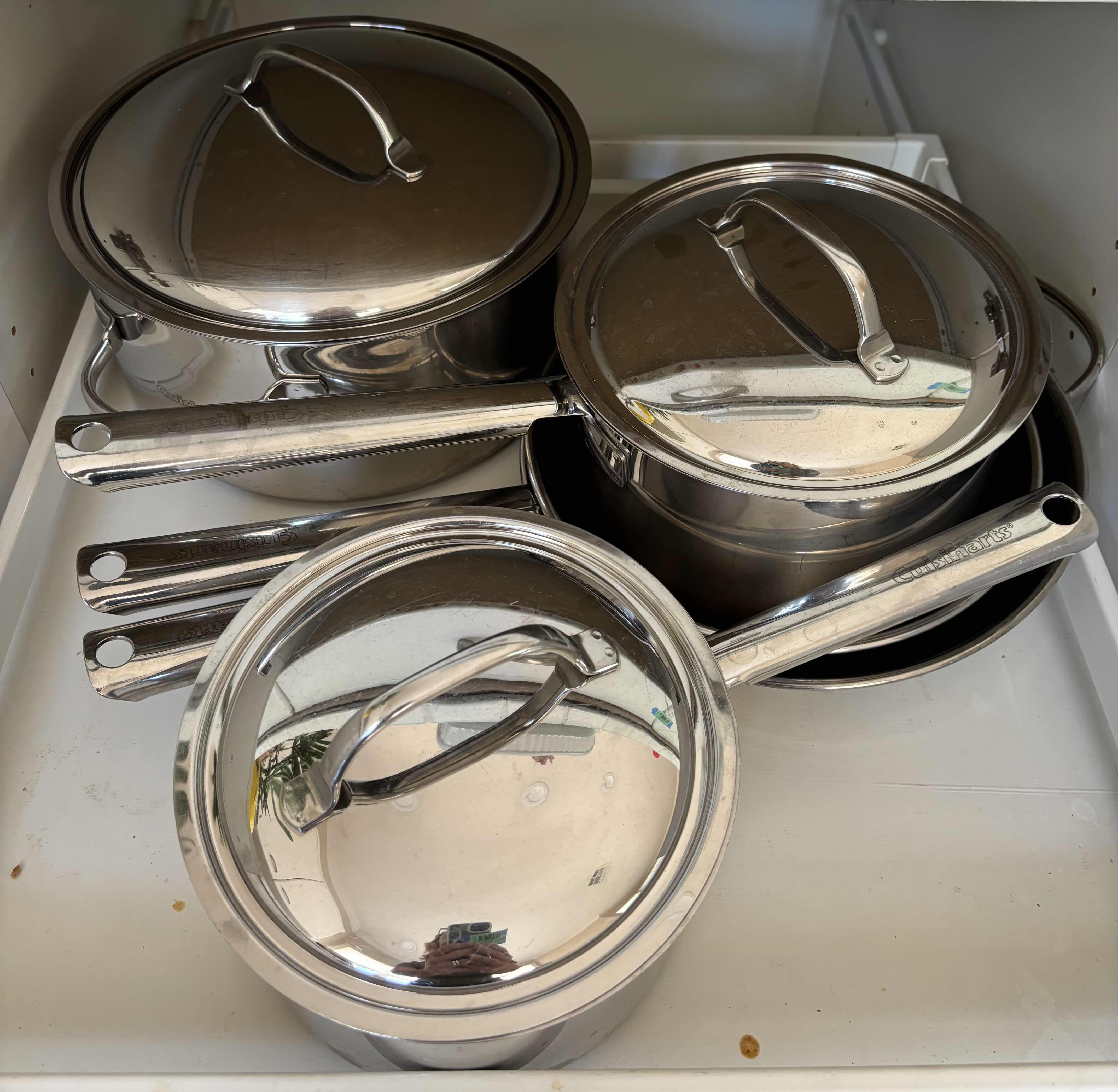 Photo 1 of CONTENTS OF CABINET: POTS & PANS