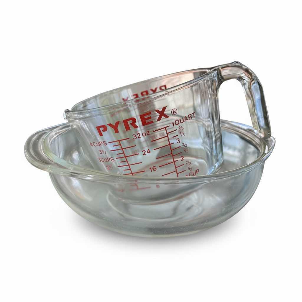 Photo 1 of PYREX MEASURING CUP & PYREX OVENWARE
