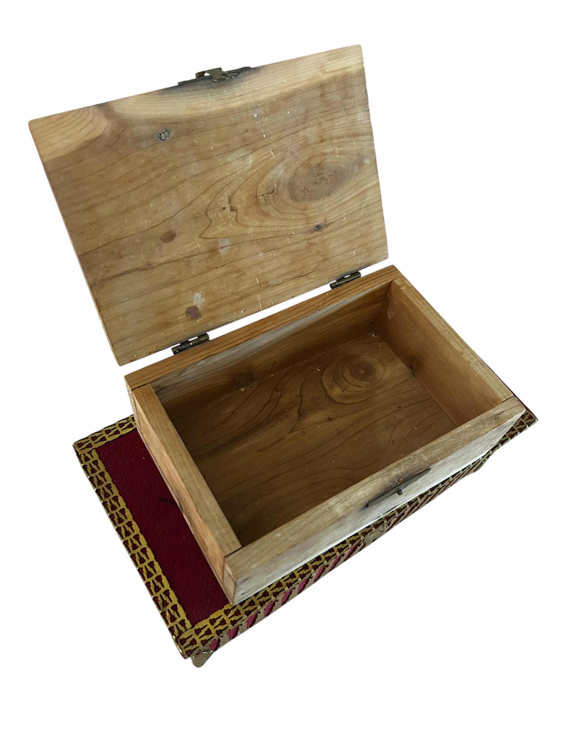 Photo 1 of VINTAGE VANITY AND JEWELRY BOX