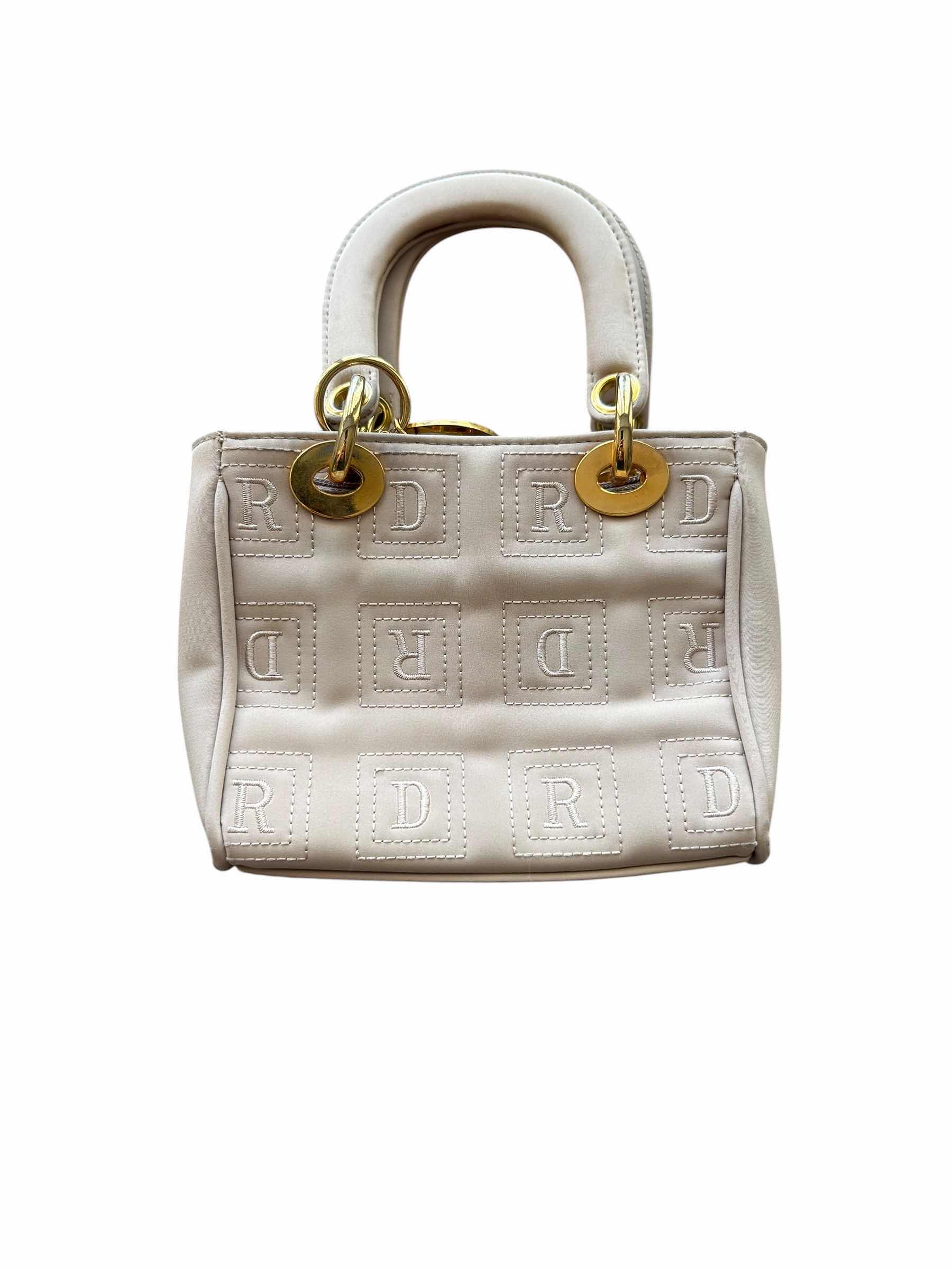 Photo 1 of SMALL HANDBAG
