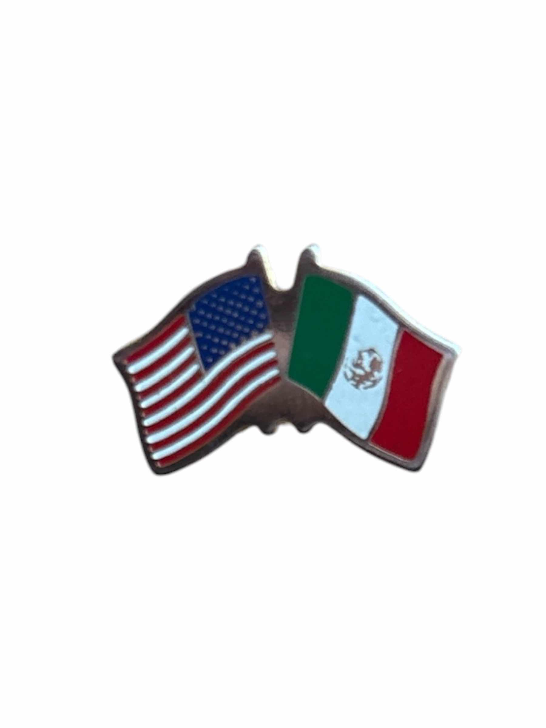 Photo 1 of (3)PCS AMERICA & MEXICO LAPEL PINS