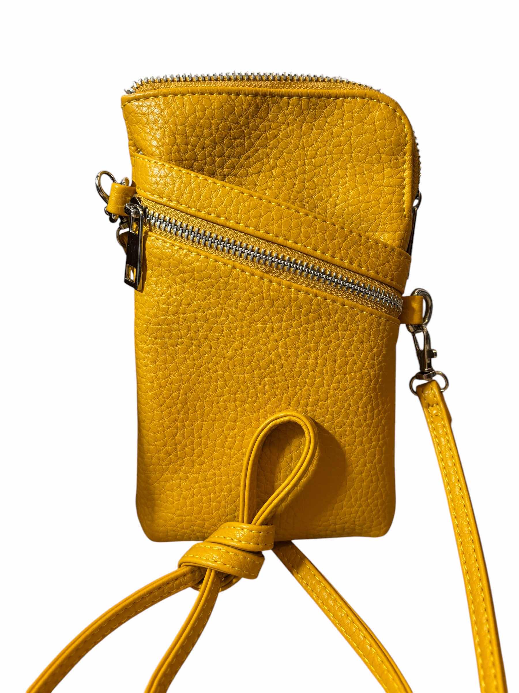 Photo 1 of HANDBAGS (3)