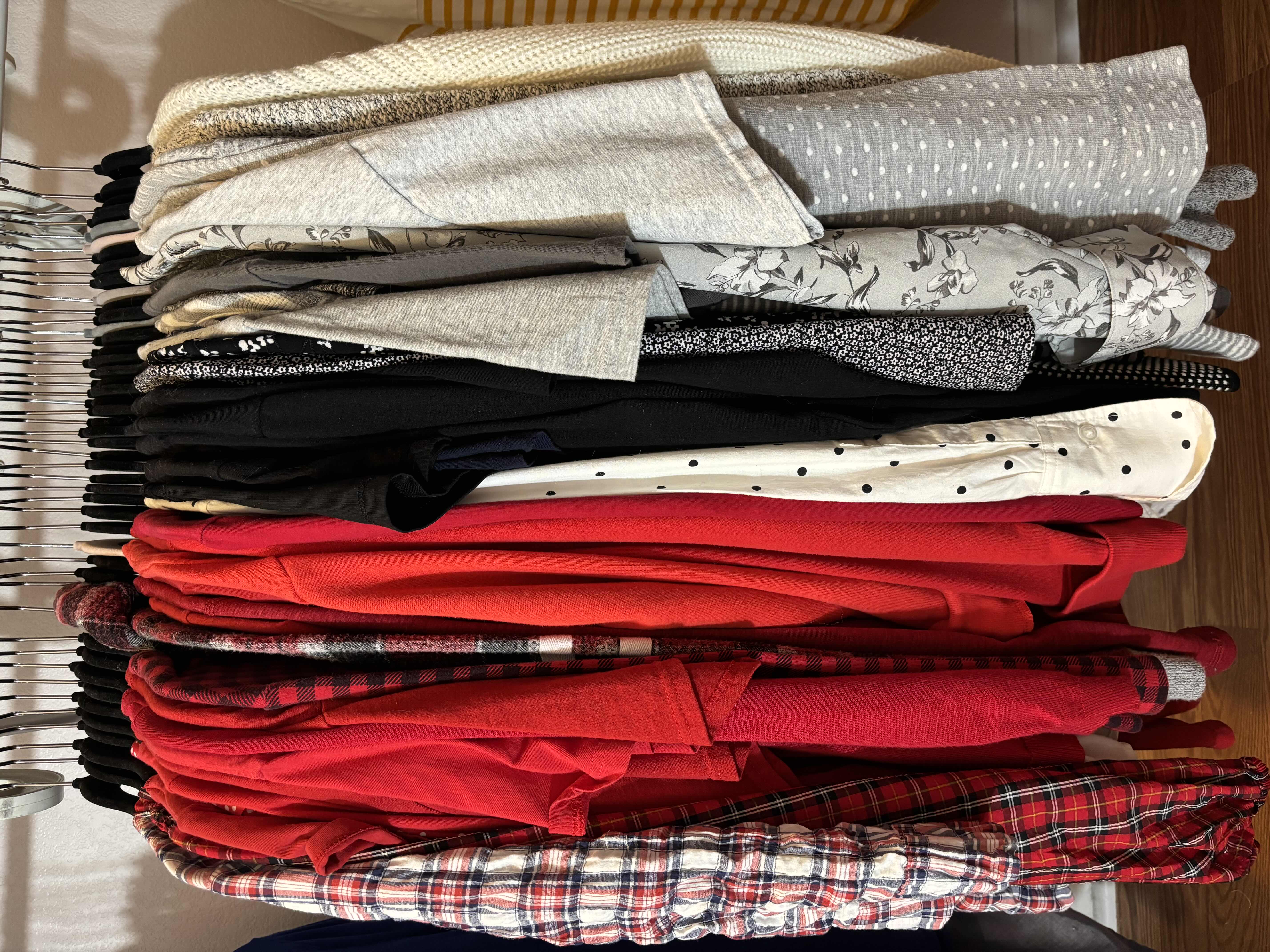 Photo 1 of WOMENS CLOTHES SIZE M - XL