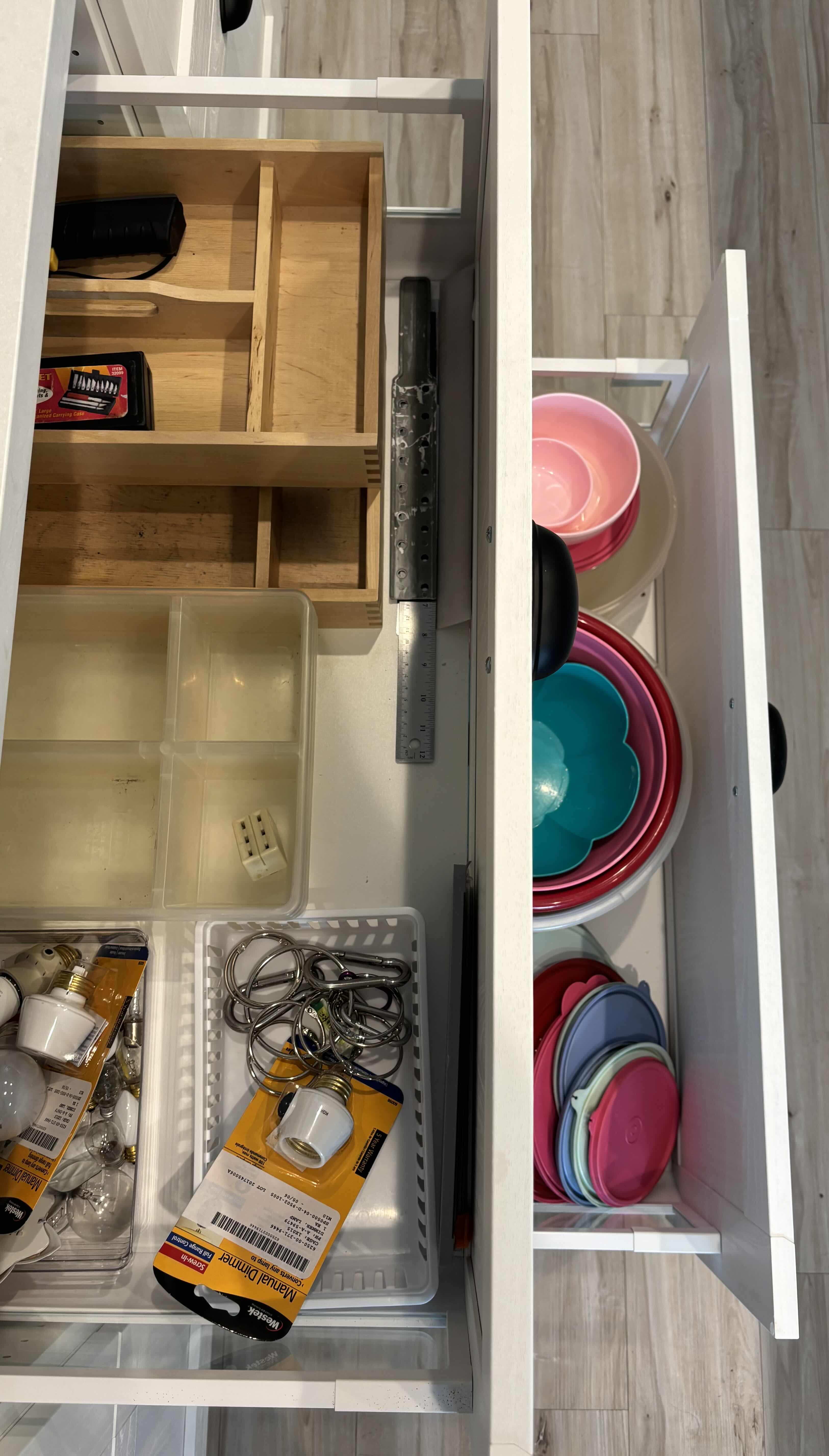Photo 1 of CONTENTS OF KITCHEN DRAWERS (2)