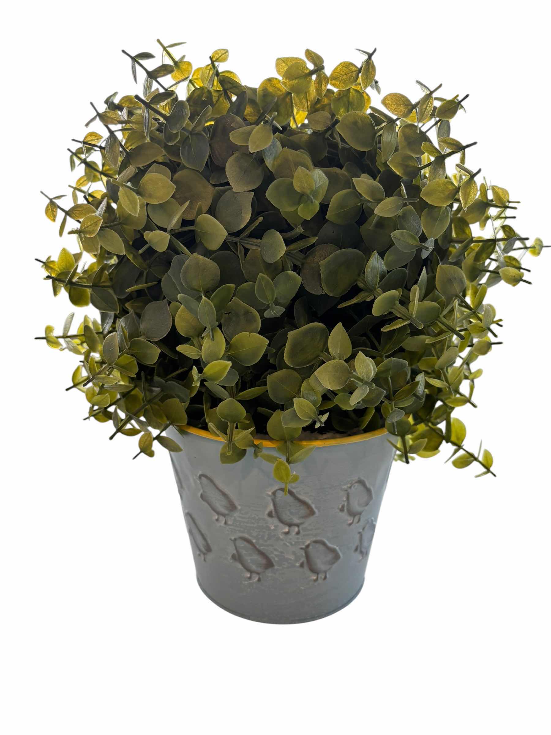 Photo 1 of HOME DECOR ITEMS