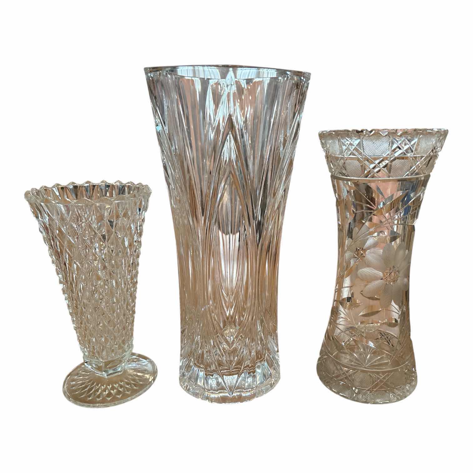 Photo 1 of (6)PCS GLASS VASES TALLEST H12”
