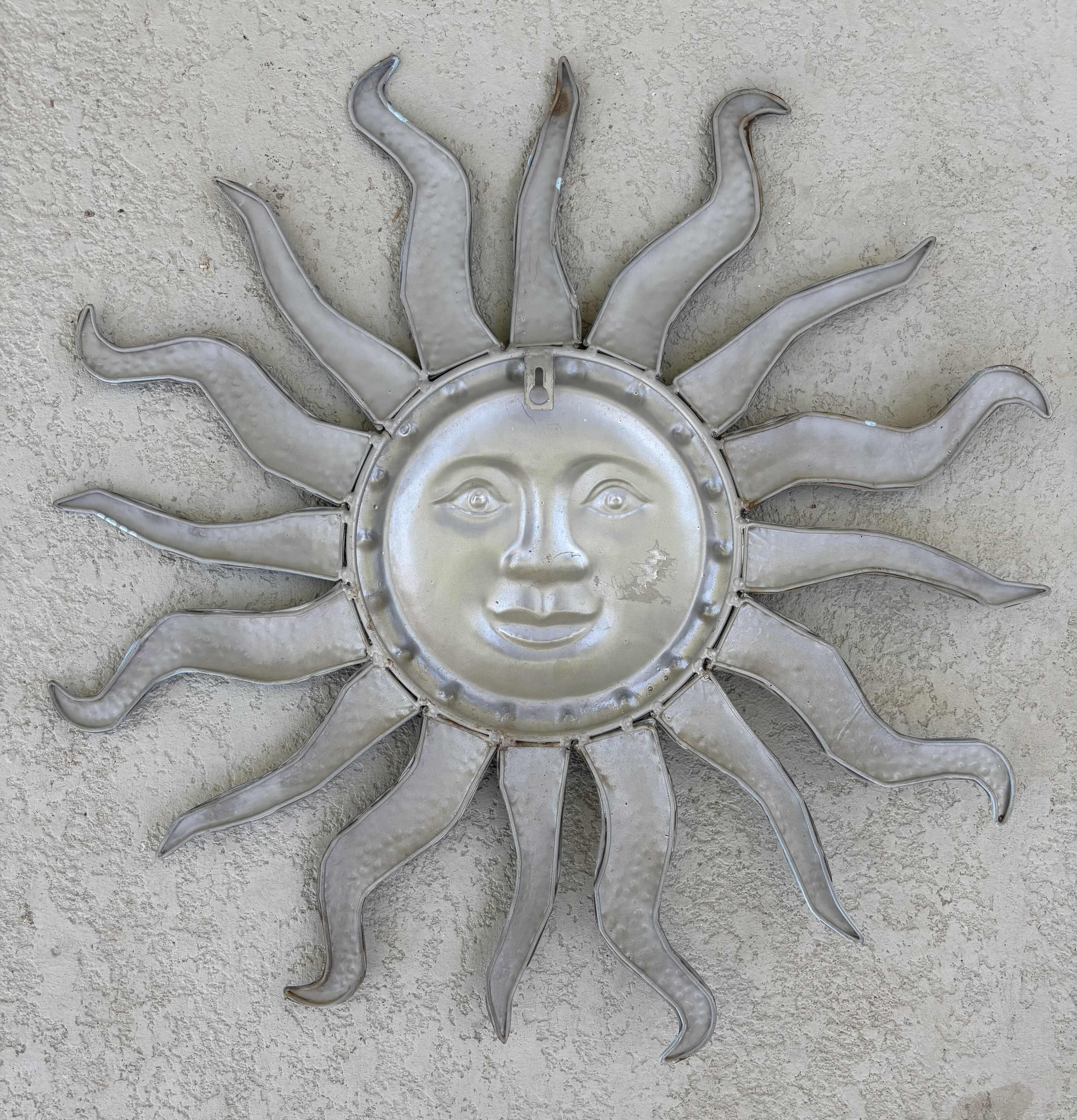 Photo 1 of OUTDOOR METAL WALL DECOR H20”