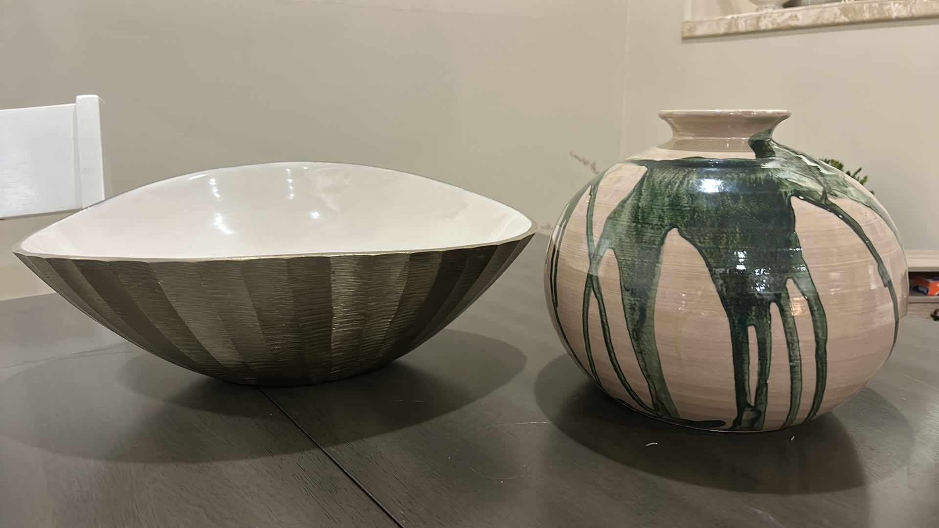 Photo 1 of 2 PC - HOME DECOR, (VASE H 8 1/2”)
