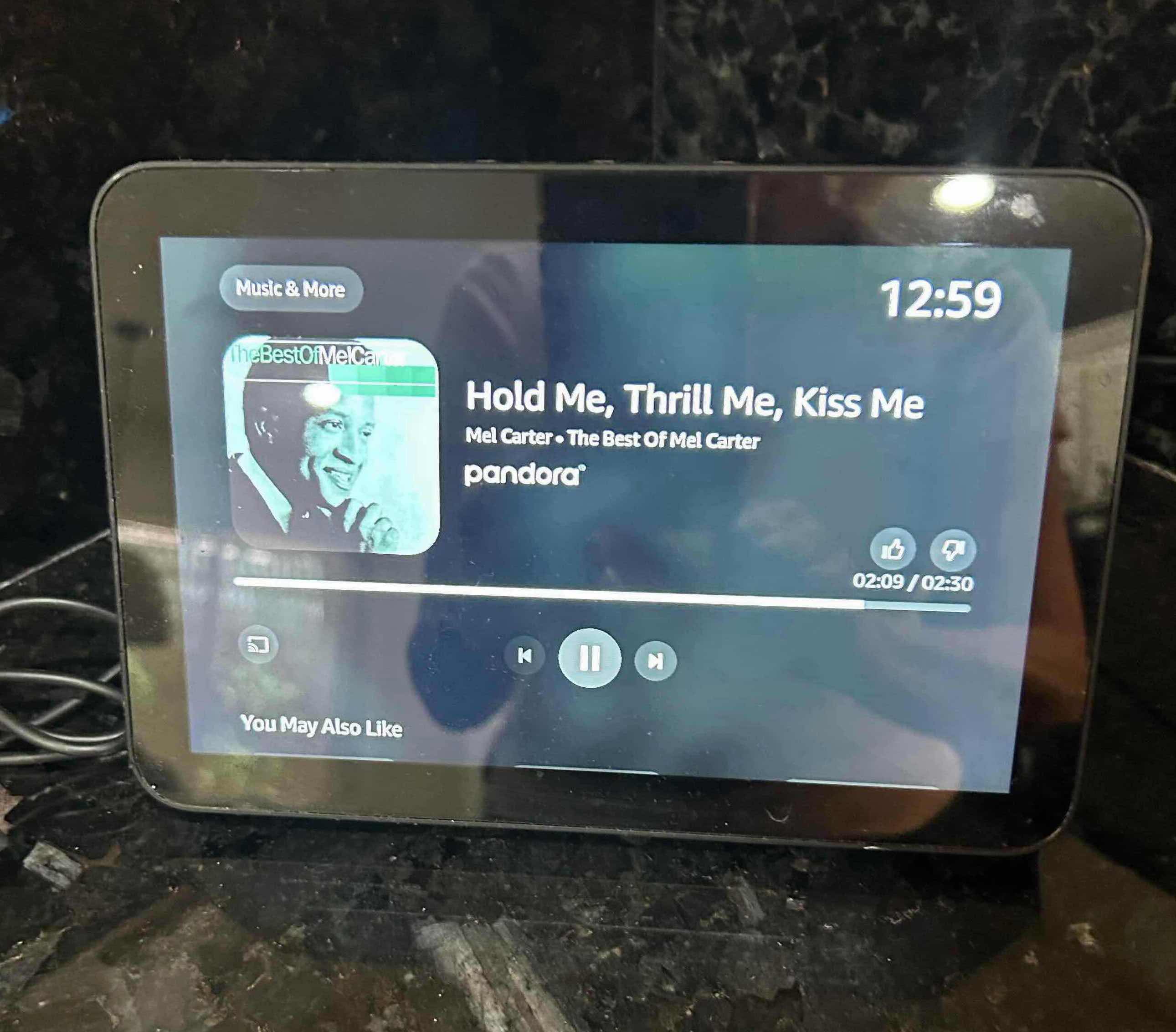 Photo 1 of AMAZON ECHO SHOW 8 $180