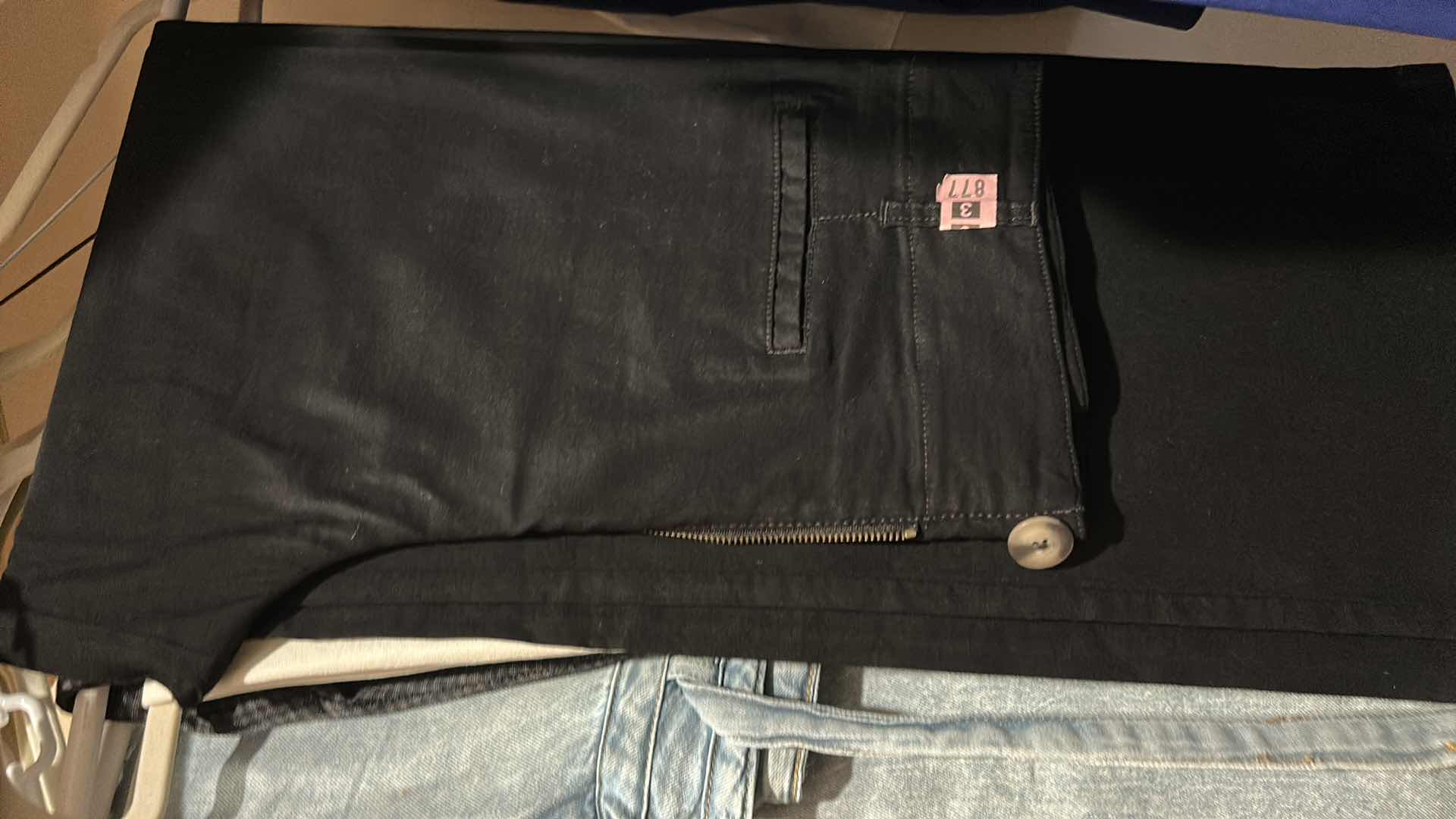 Photo 1 of WOMEN’S CLOTHING SIZE LARGE