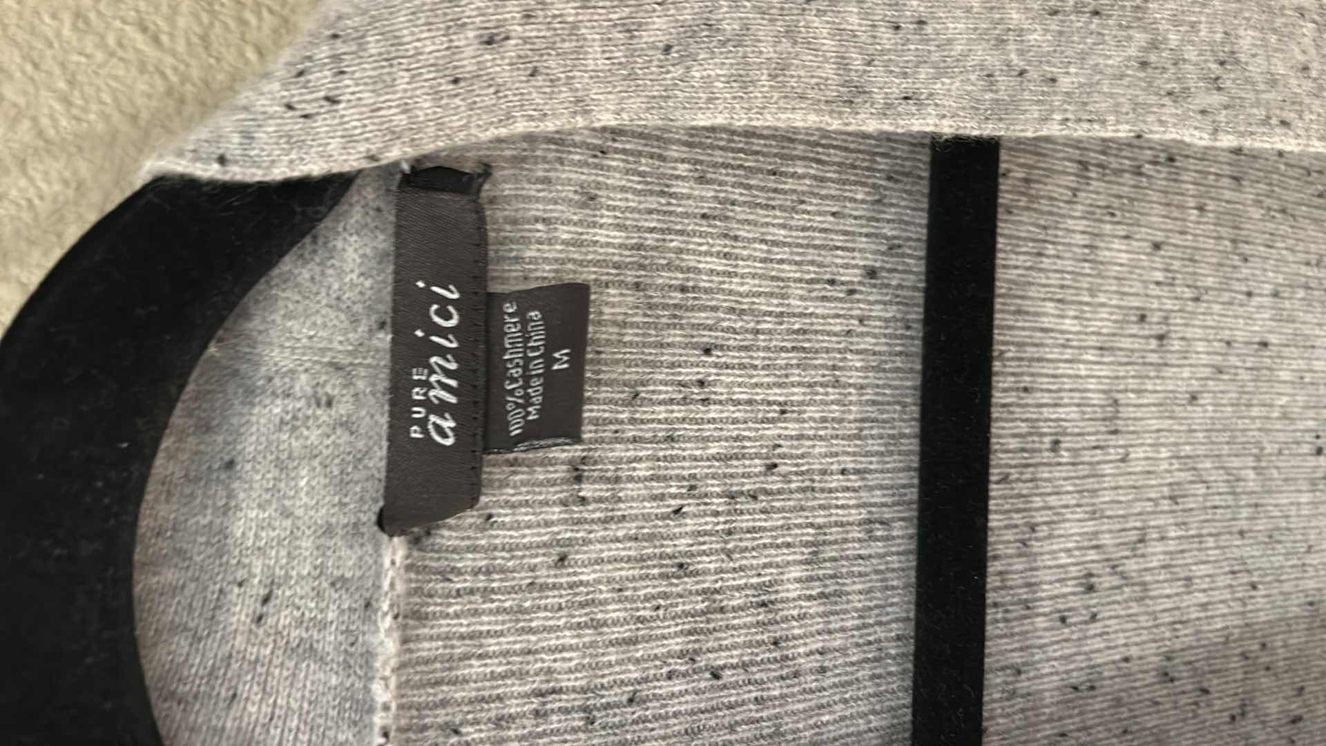Photo 1 of PURE AMICI 100% CASHMERE SWEATER SIZE MEDIUM