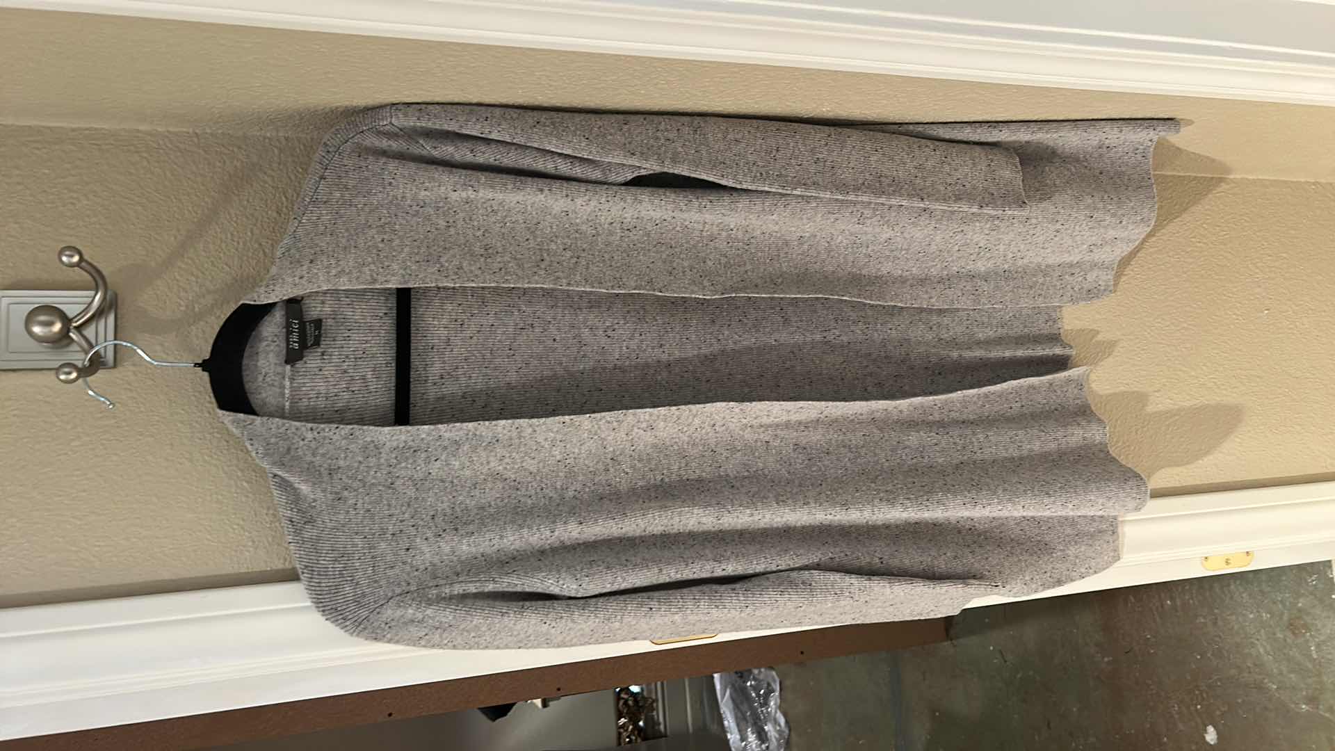 Photo 1 of PURE AMICI 100% CASHMERE SWEATER SIZE MEDIUM