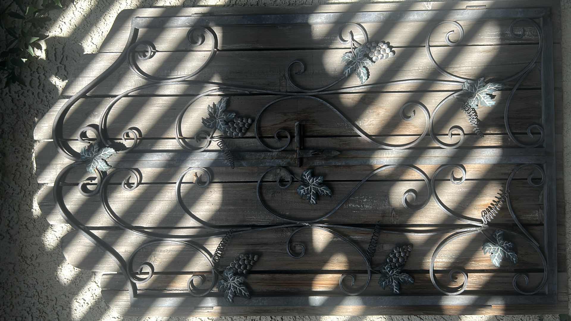 Photo 1 of DECORATIVE RUSTIC WOOD & WROUGHT IRON GARDEN GATE WALL PANEL W ORNATE GRAPE VINE SCROLLWORK 25" X 52"