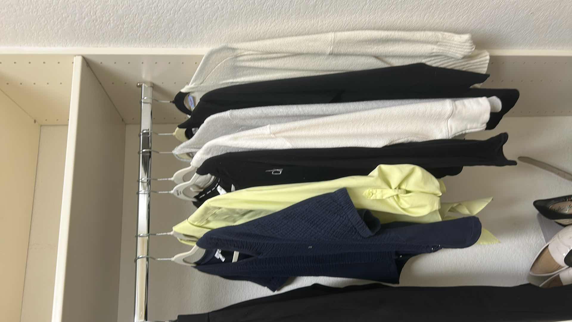 Photo 1 of 7- TOPS CHICO CK SIZE MED & 2 DRAWERS
