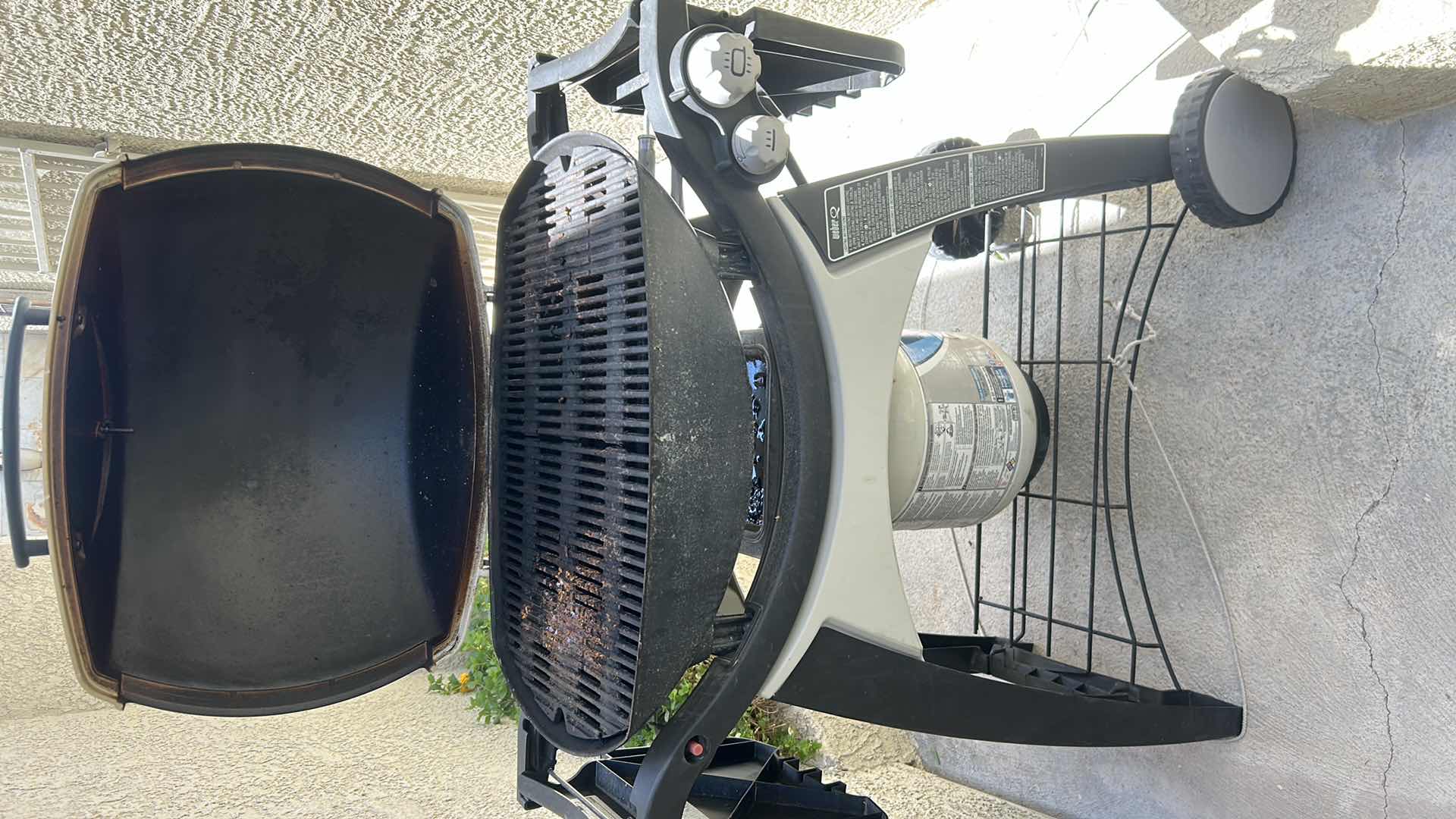 Photo 1 of WEBER Q SERIES GAS GRILL