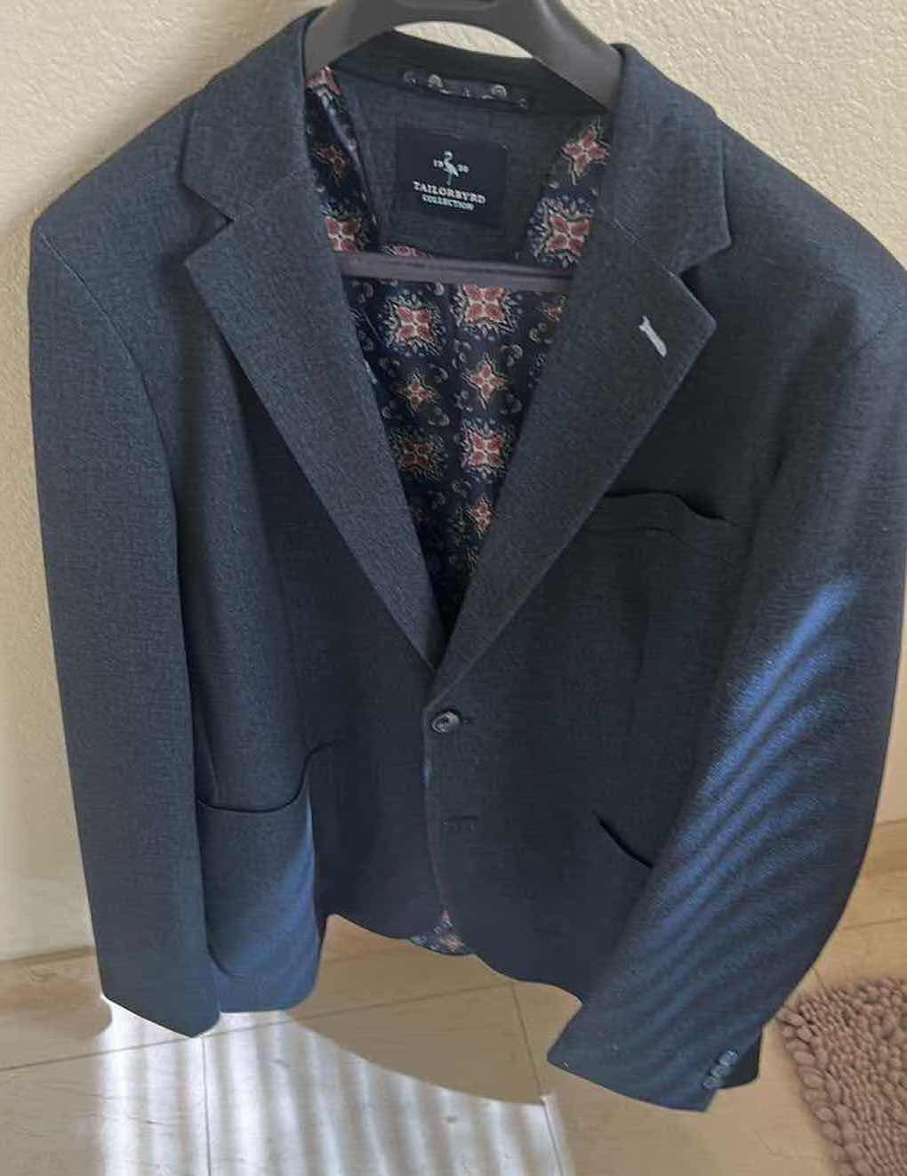Photo 1 of 2- SUIT JACKETS CALVIN KLEIN TAYLORBYRD SIZE 42