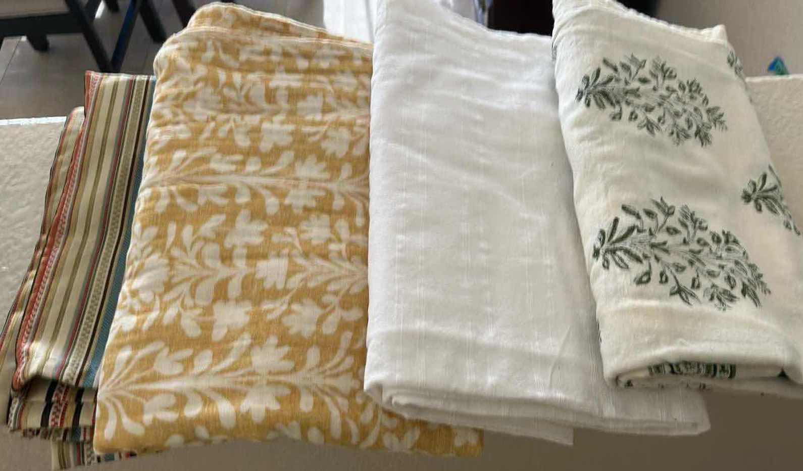 Photo 1 of 4 TABLECLOTHS