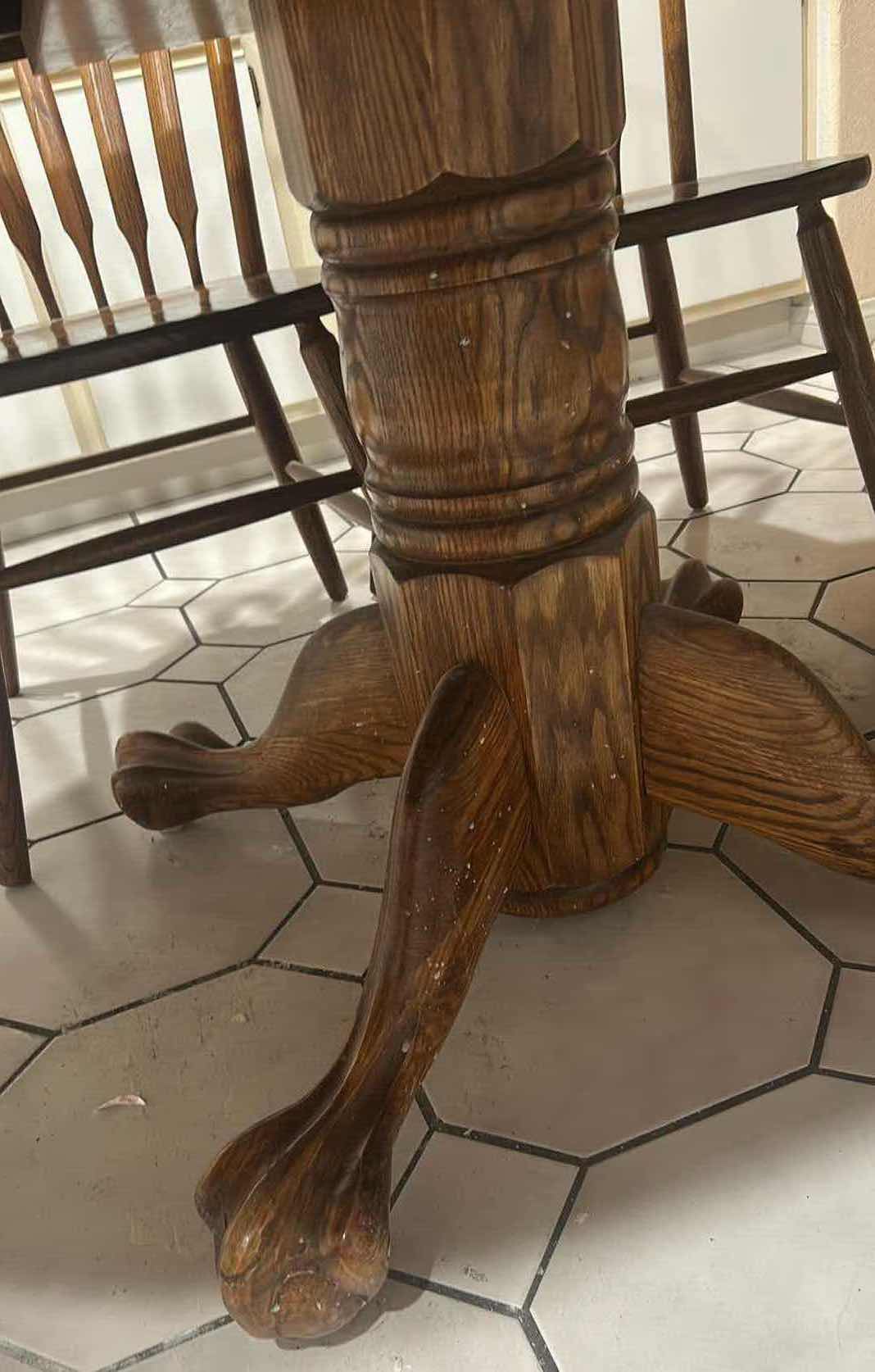 Photo 1 of TRADITIONAL SOLID OAK OVAL DINING SET W 6 MATCHING SPINDLE BACK CHAIR