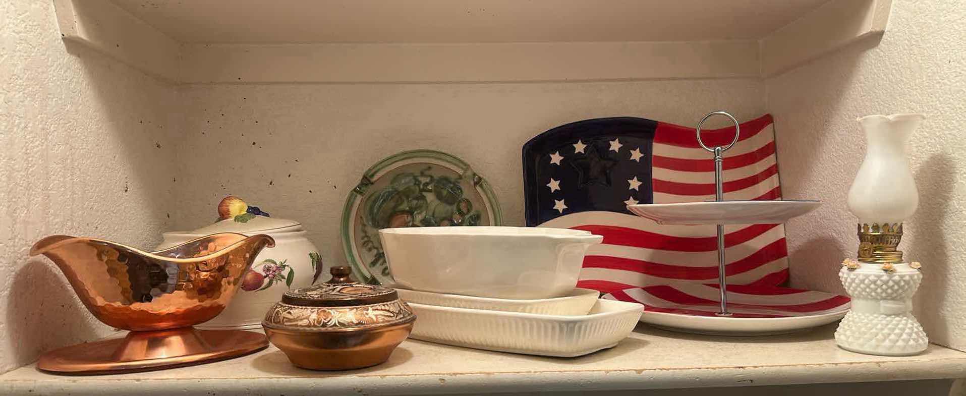 Photo 1 of CONTENTS OF SHELF DECORATIVE KITCHEN WARE