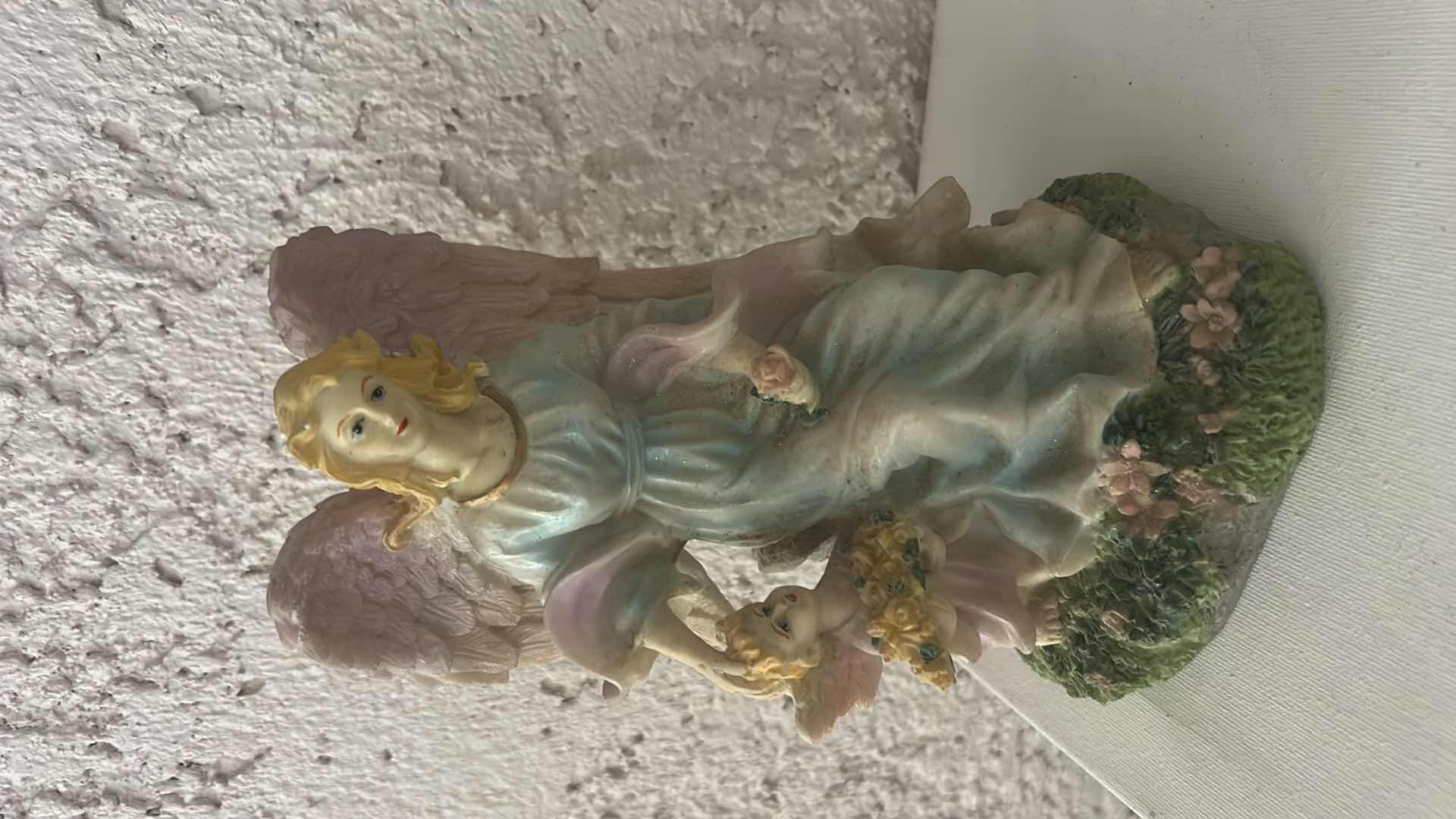 Photo 1 of 4- RESIN ANGEL FIGURINES H8.5”
