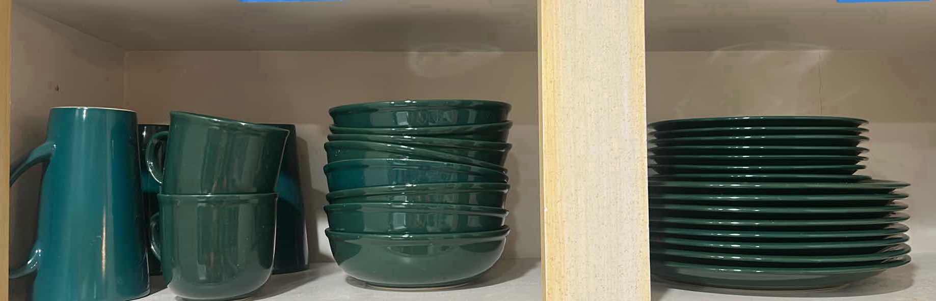 Photo 1 of EMERALD GREEN DINNERWARE