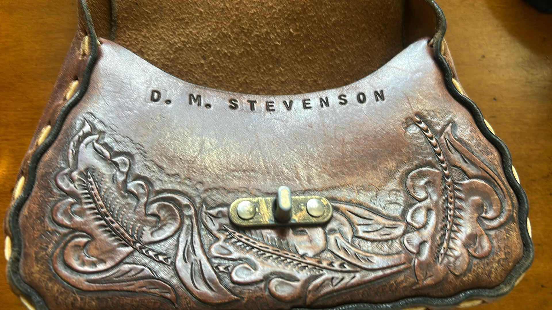 Photo 1 of SMALL VINTAGE STYLE BROWN HAND TOOLED LEATHER SHOULDER BAG W EMBOSSED FLORAL