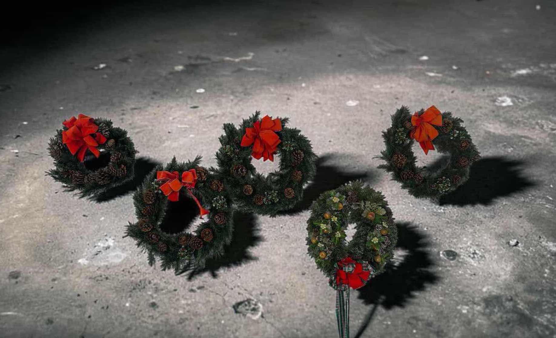 Photo 1 of 5-DECORATIVE CHRISTMAS WREATHS