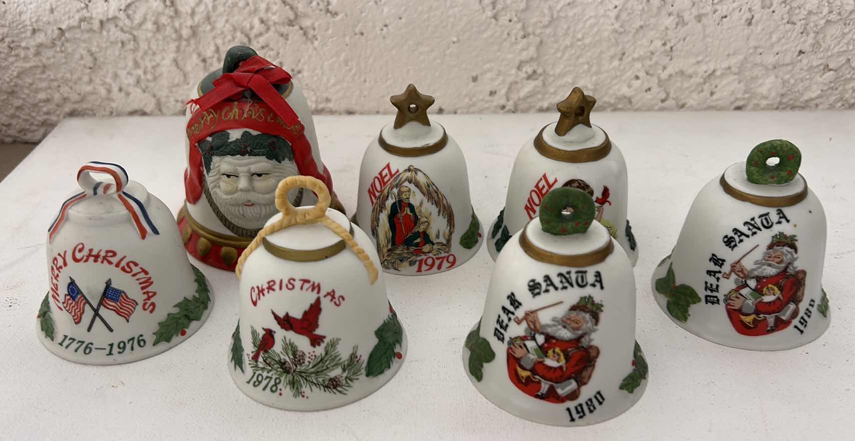 Photo 1 of 7 - CHRISTMAS CERAMIC BELLS H3.5”