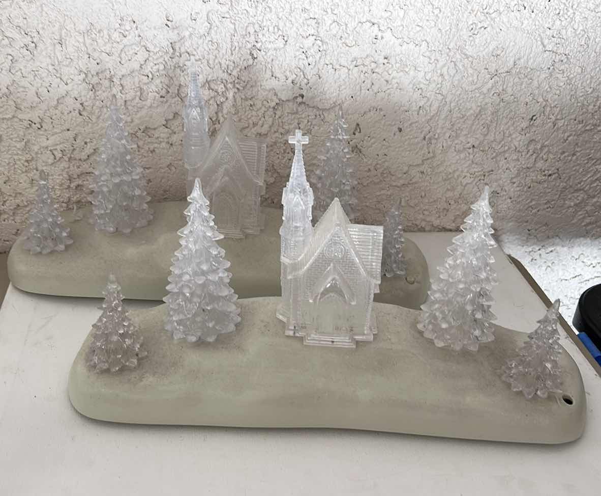 Photo 1 of 2 - CHRISTMAS DECOR SNOW SCENES 16” x H9”