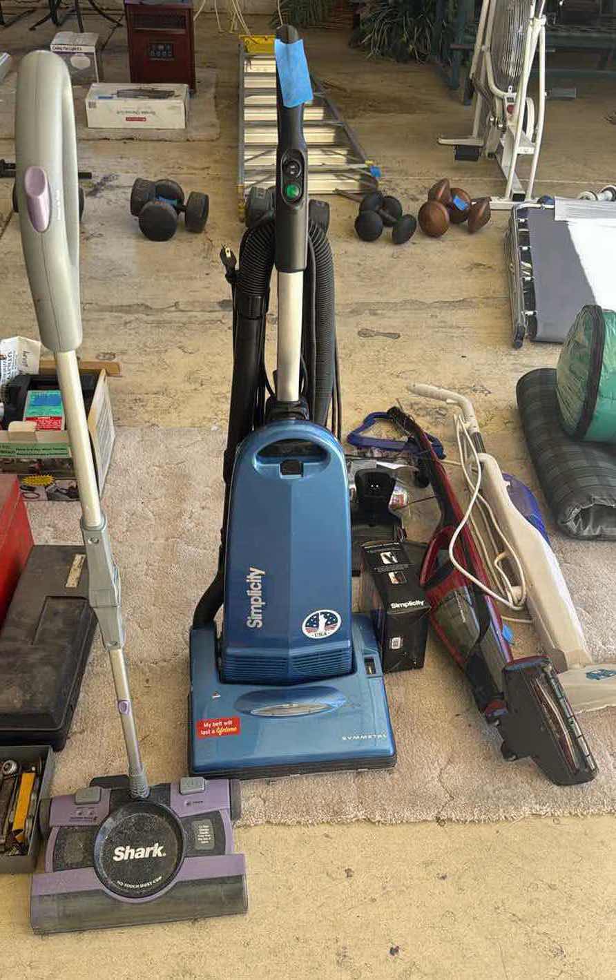 Photo 1 of 4 VACUUMS/ MOP SIMPLICITY/ SHARK/ KENMORE/H2O
