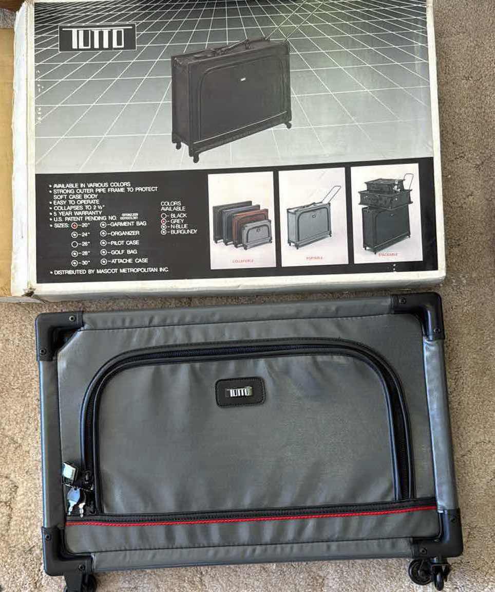 Photo 1 of VINTAGE TUTTO PORTABLE TRAVEL SUITCASE GRAY H15” W20” $50