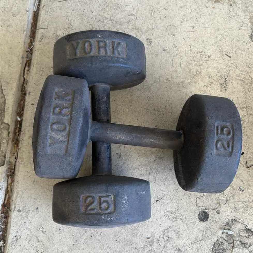 Photo 1 of 2 YORK IRON ROUNDHEAD DUMBBELLS 25LBS