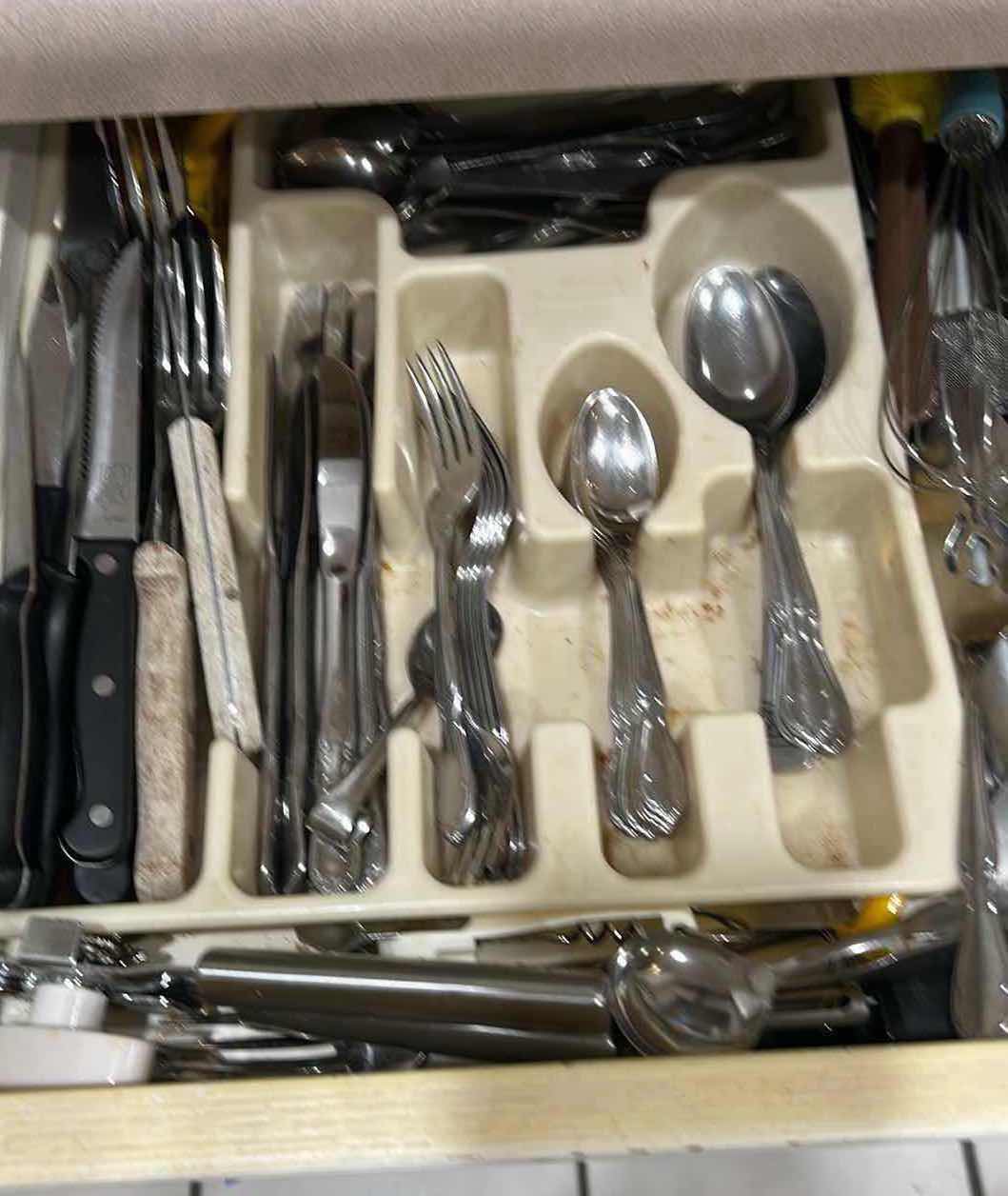 Photo 1 of CONTENTS OF DRAWER FLATWARE