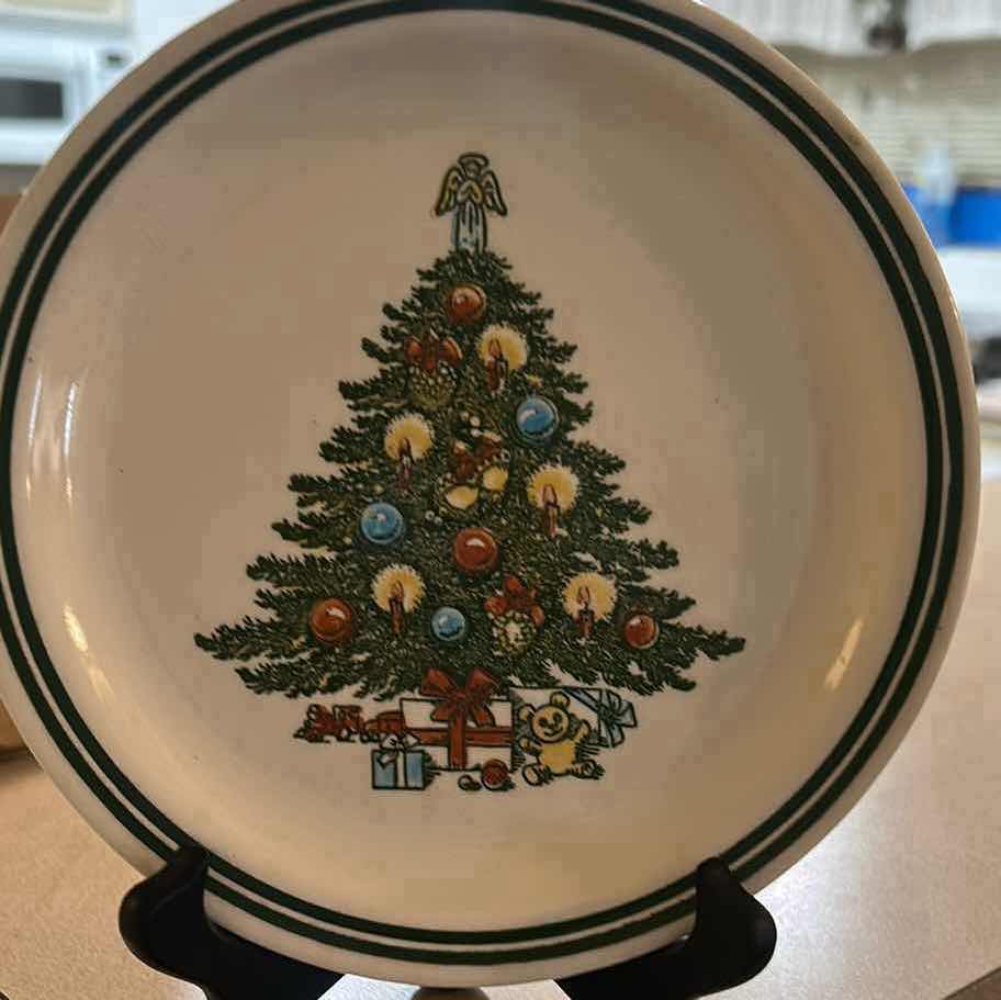 Photo 1 of 7- VINTAGE CERAMICS HOLIDAY DINNERWARE W CHRISTMAS TREE DESIGN