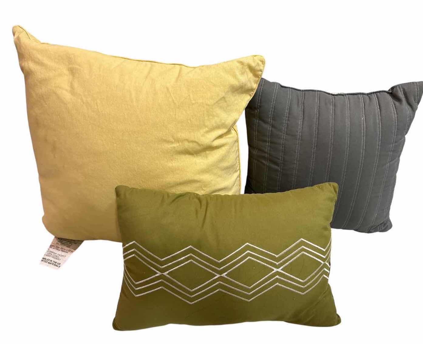 Photo 1 of 6-PCS ASSORTED DECORATIVE THROW PILLOWS LARGEST 24”X24”