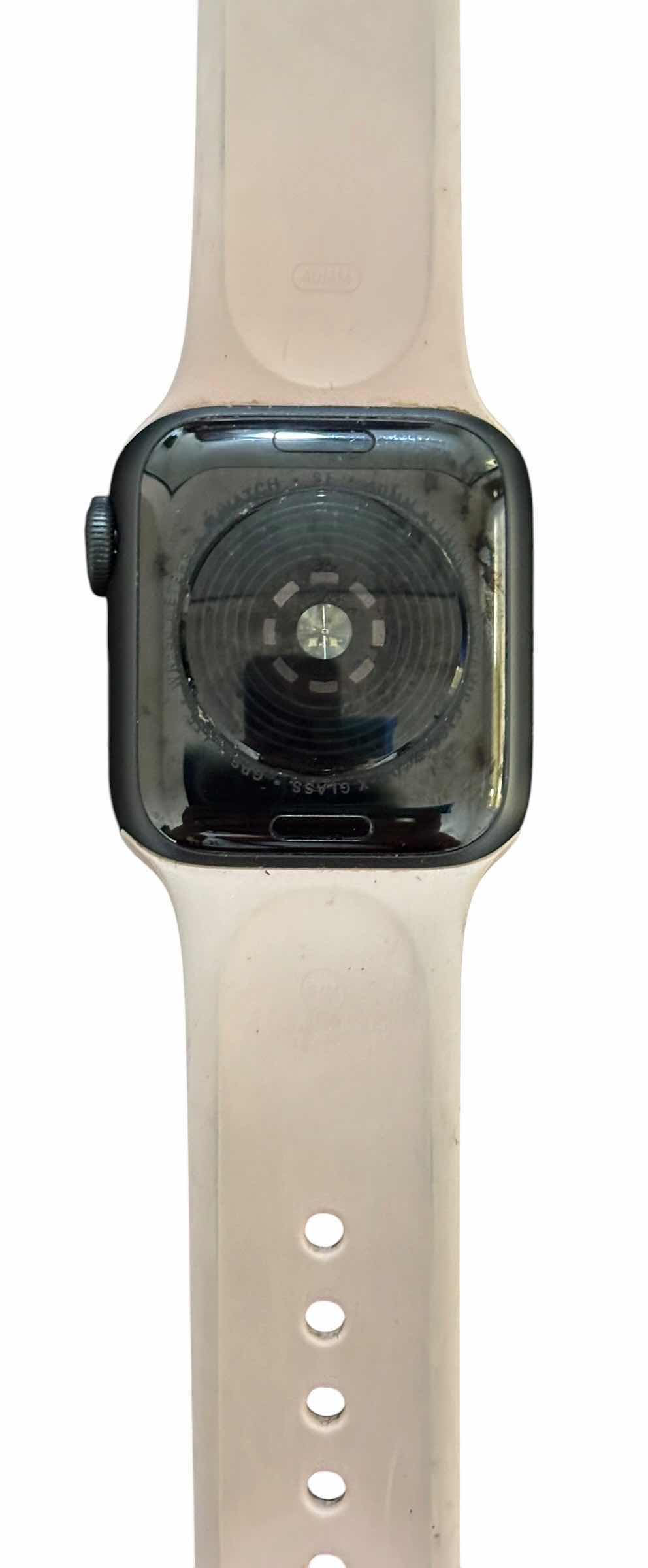 Photo 1 of APPLE WATCH (UNKNOWN SERIES, NO CHARGER)