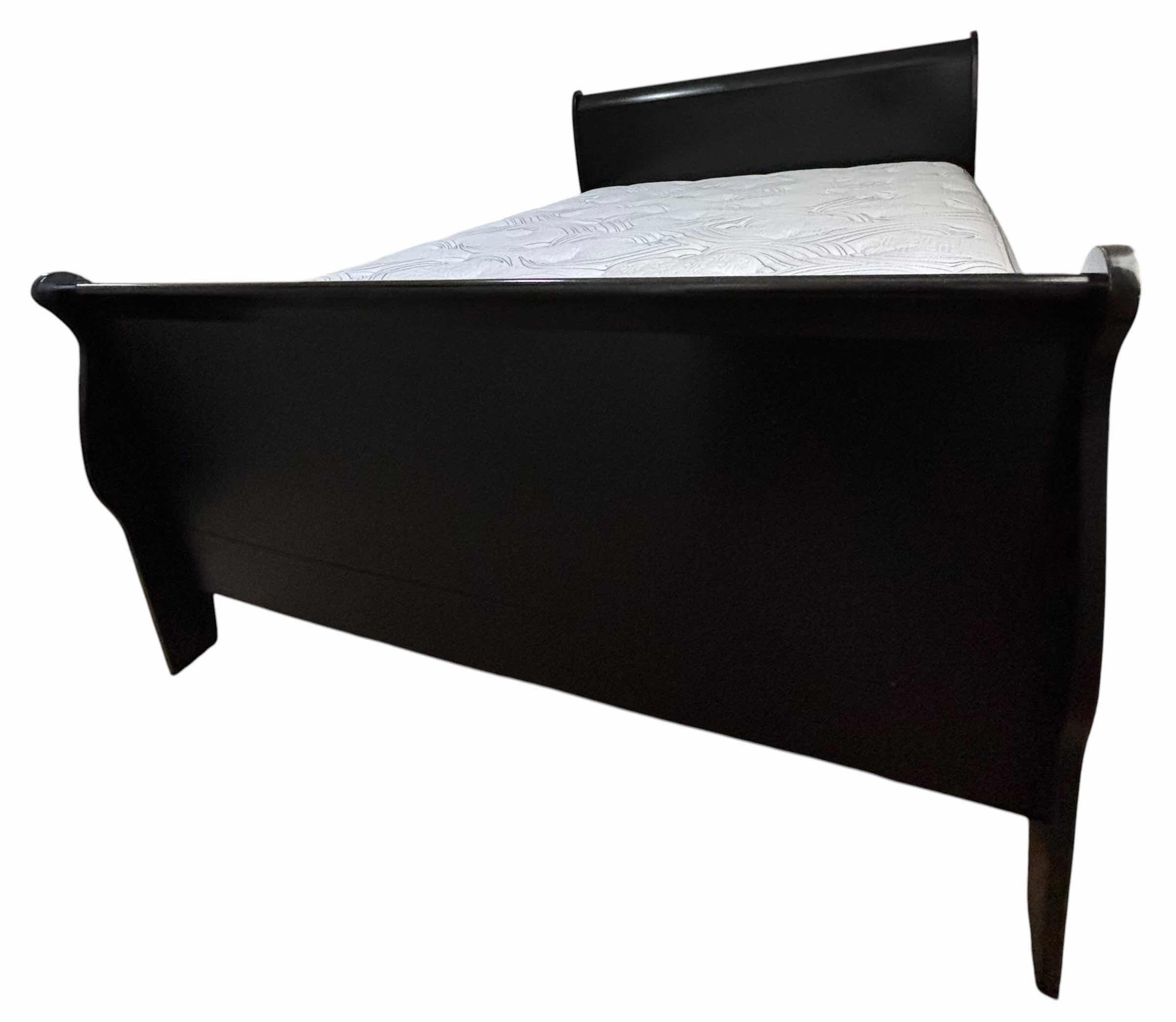 Photo 1 of COASTER FINE FURNITURE QUEEN SIZE SLEIGH BED WITH MATTRESS $899