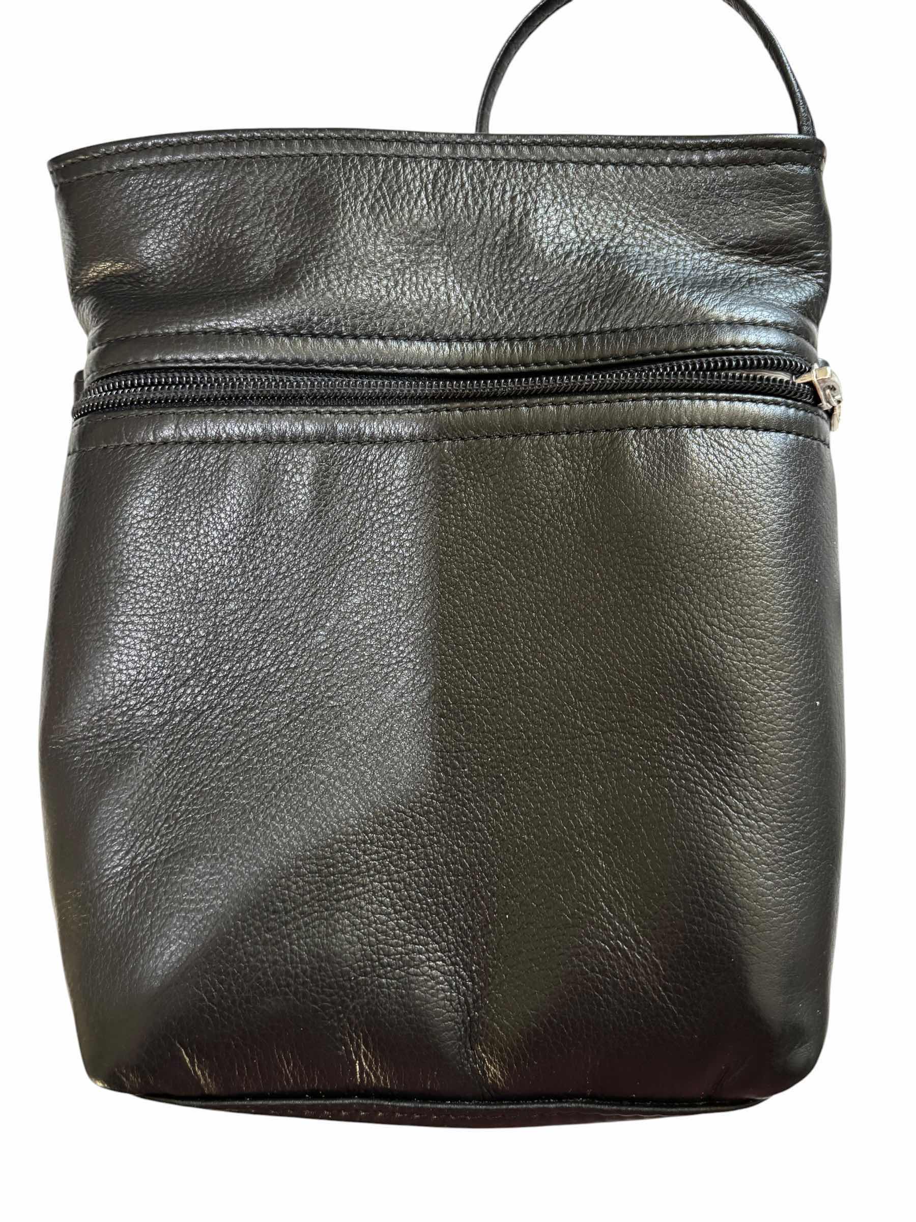 Photo 1 of WOMENS SAS HANDBAG $165