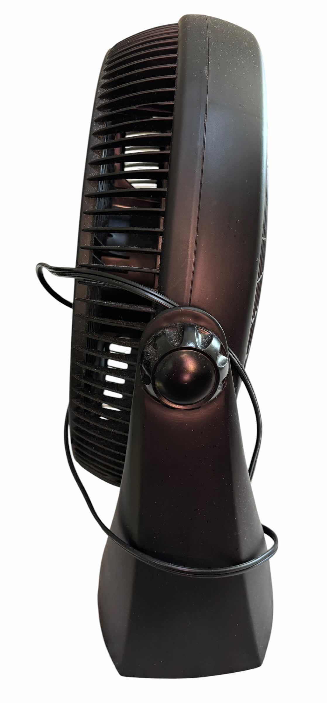 Photo 1 of PELONIS FLOOR FAN