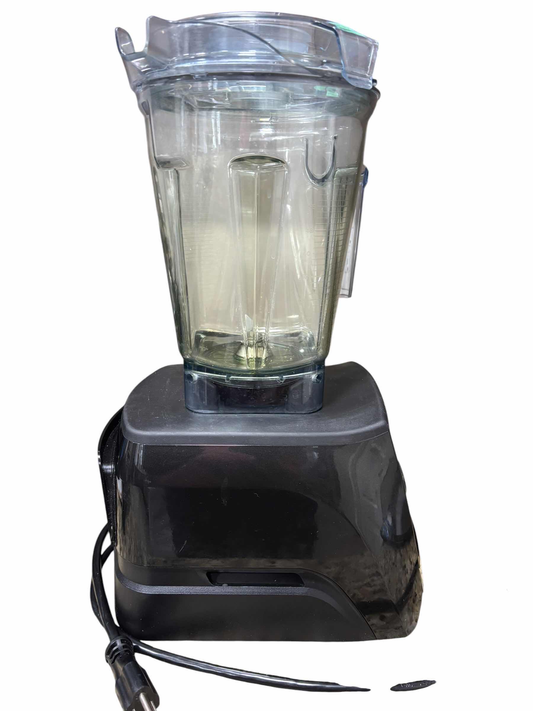Photo 1 of VITAMIX A3300 ASCENT SERIES SMART BLENDER WITH RECIPE BOOK $650