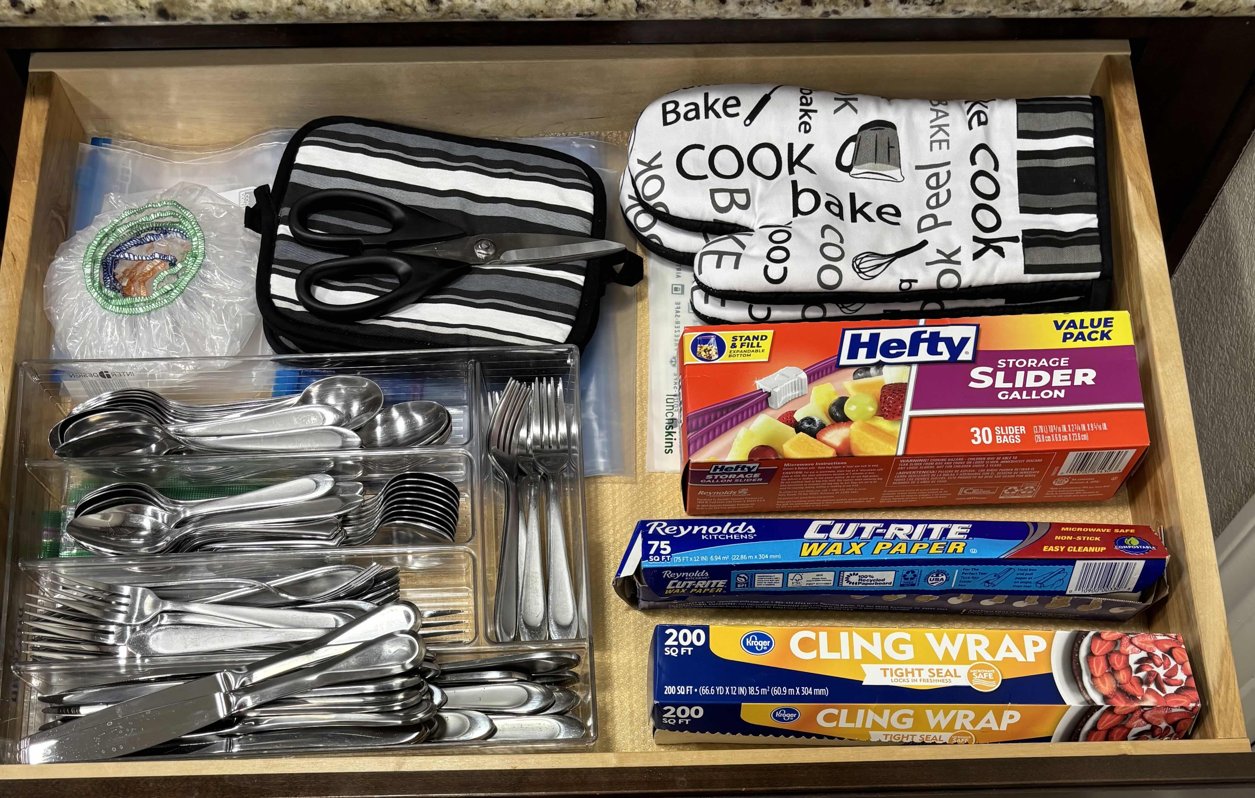 Photo 1 of CONTENTS OF KITCHEN DRAWER