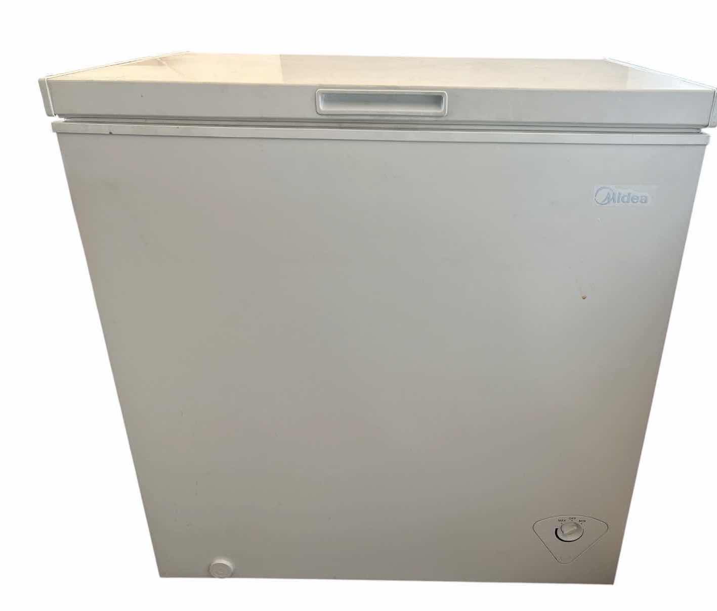 View 1 of MIDEA WHITE CHEST FREEZER – TOP-OPEN DEEP FREEZER WITH TEMPERATURE CONTROL 32.5"X20.5”XH33”