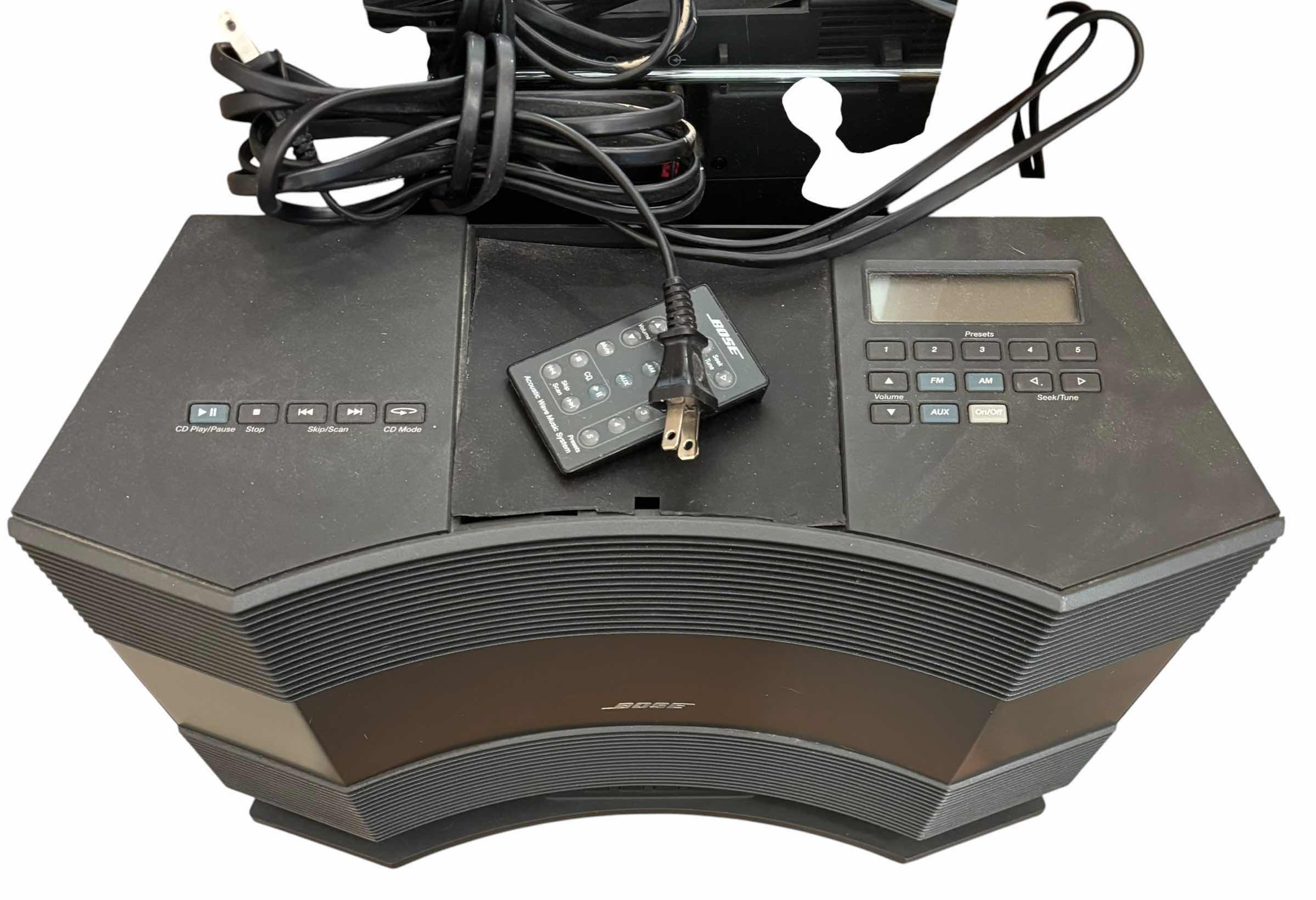 View 2 of BOSE ACOUSTIC WAVE MUSIC SYSTEM