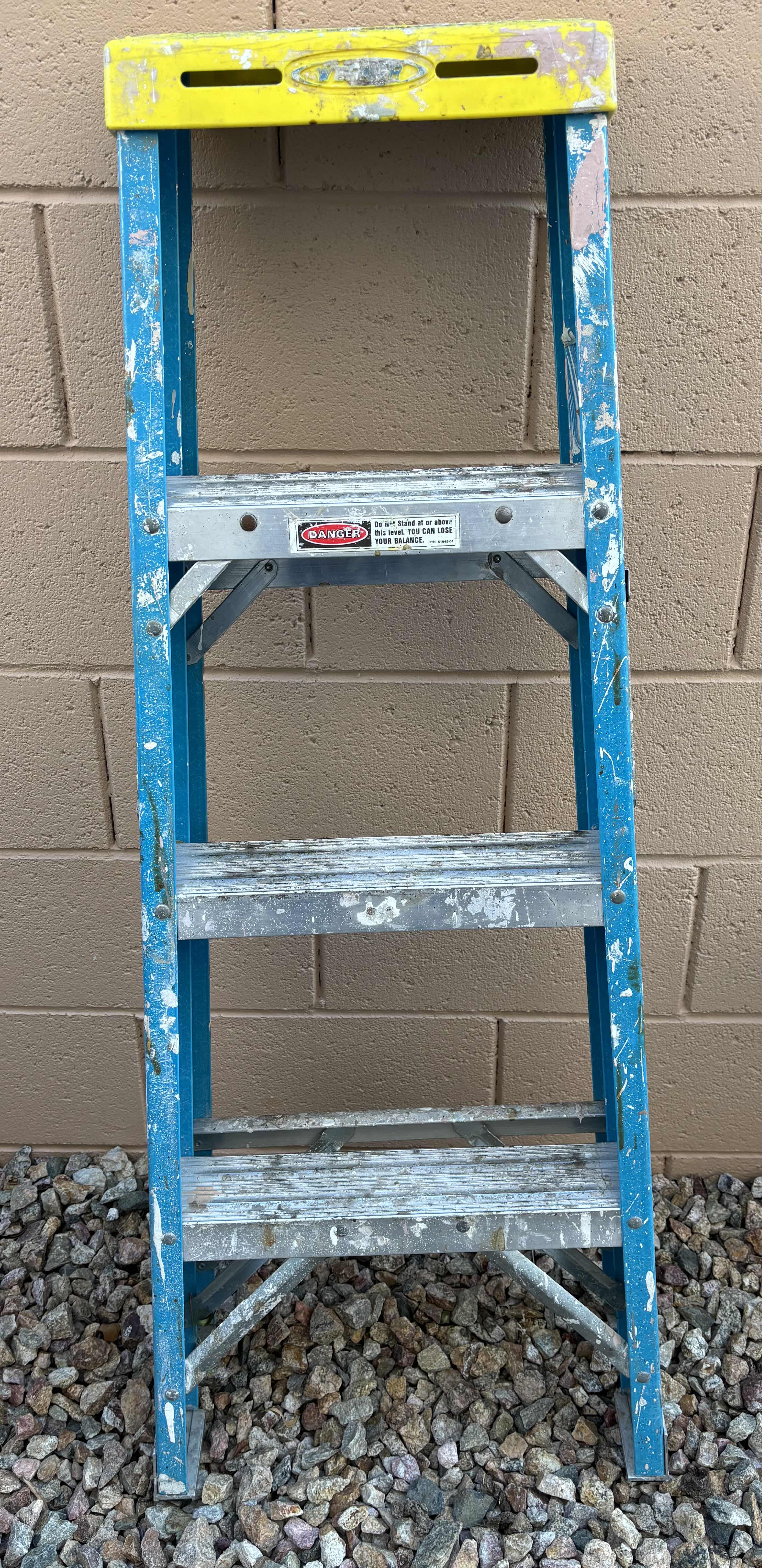View 3 of WERNER TYPE I STEP LADDER